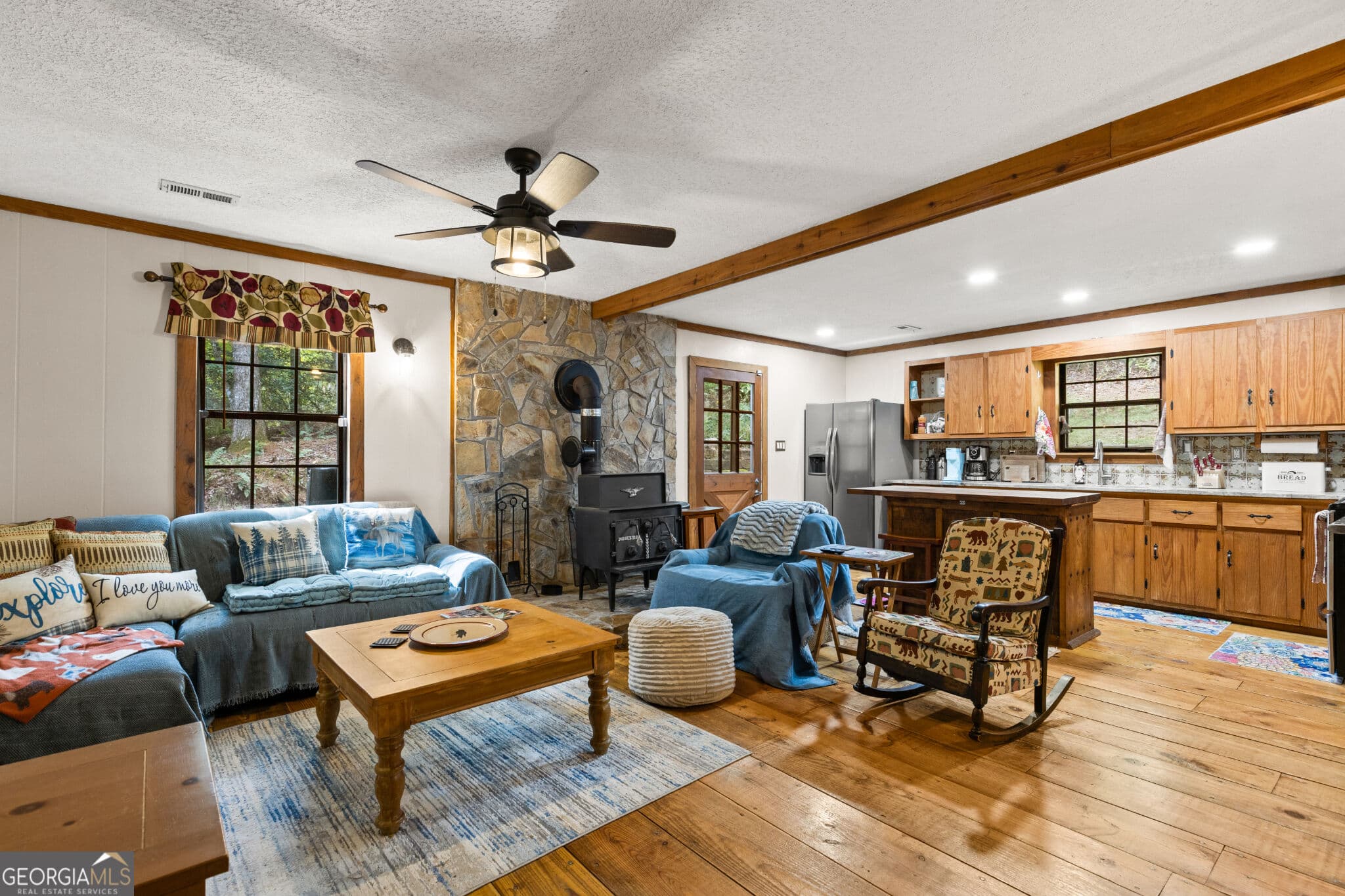 4 bedroom, 2 bathroom, 1,512 sq ft cabin,single family residence for sale at 121 Redbird Drive, Blairsville, GA 30512 — photo 3