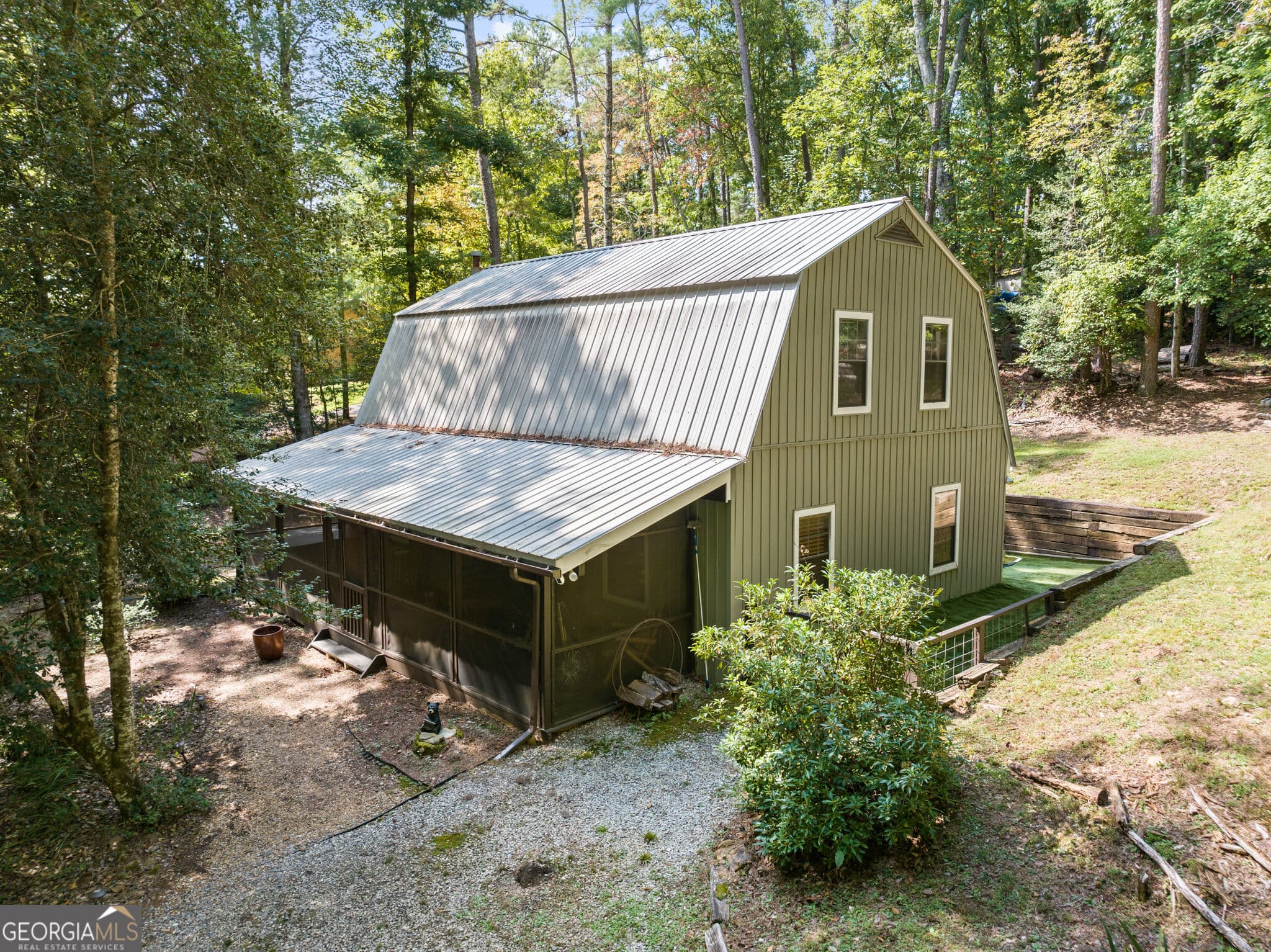 4 bedroom, 2 bathroom, 1,512 sq ft cabin,single family residence for sale at 121 Redbird Drive, Blairsville, GA 30512 — photo 5