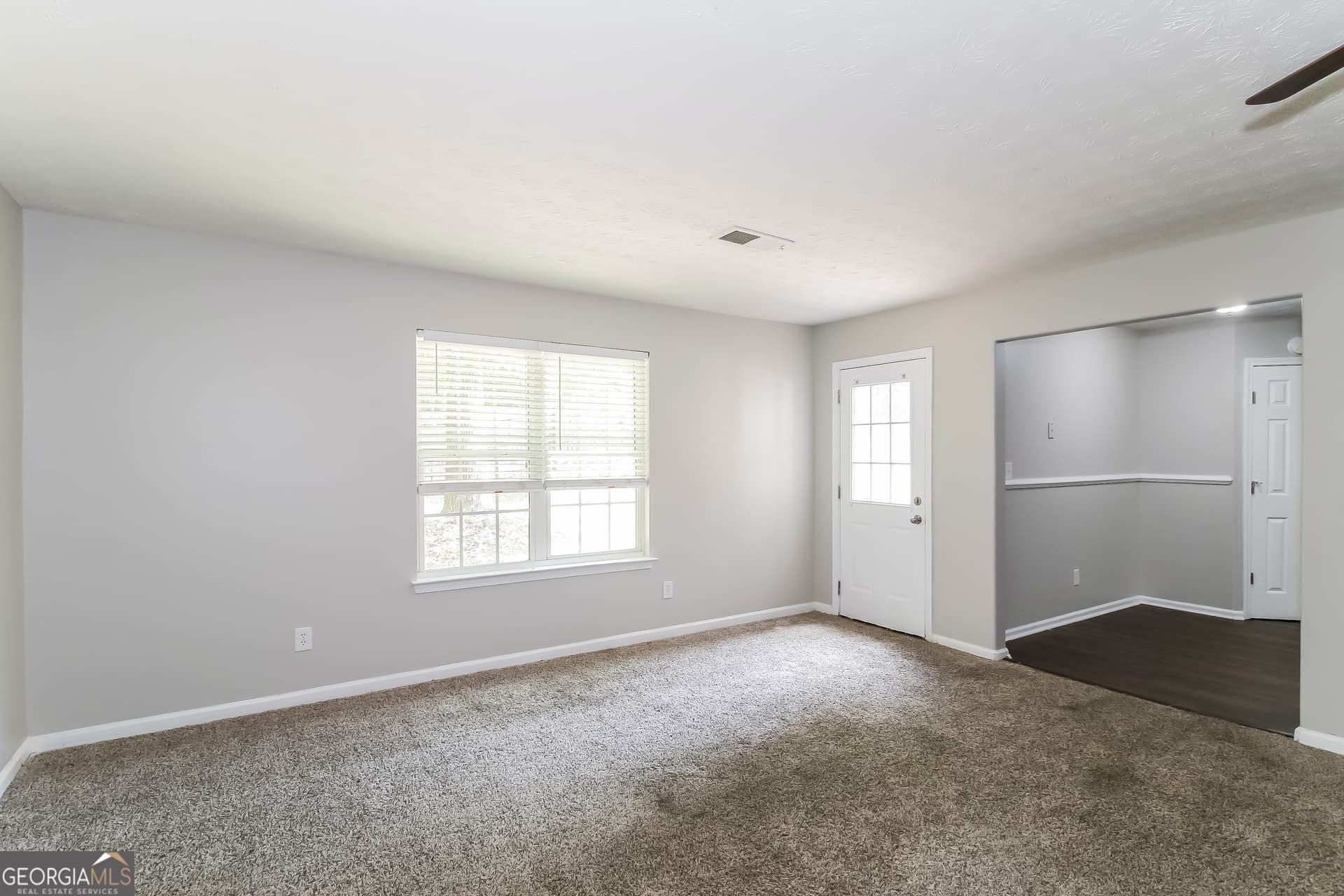 5 bedroom, 3 bathroom, 4,489 sq ft single family residence for sale at 7634 Pine Gables Drive, Riverdale, GA 30296 — photo 5
