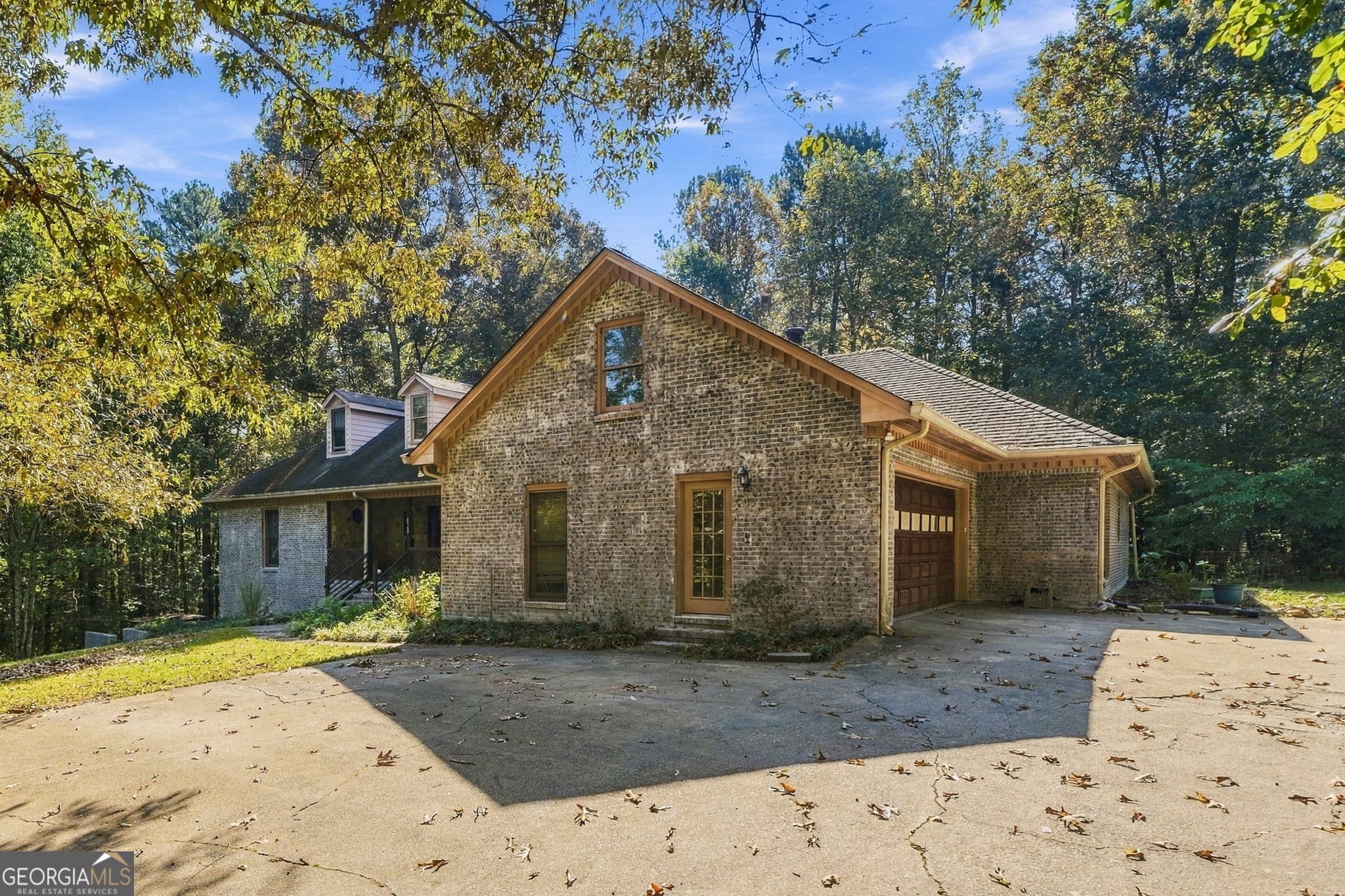 6 bedroom, 5.5 bathroom, 6,133 sq ft single family residence for sale at 2737 John Petree Road, Powder Springs, GA 30127 — photo 3