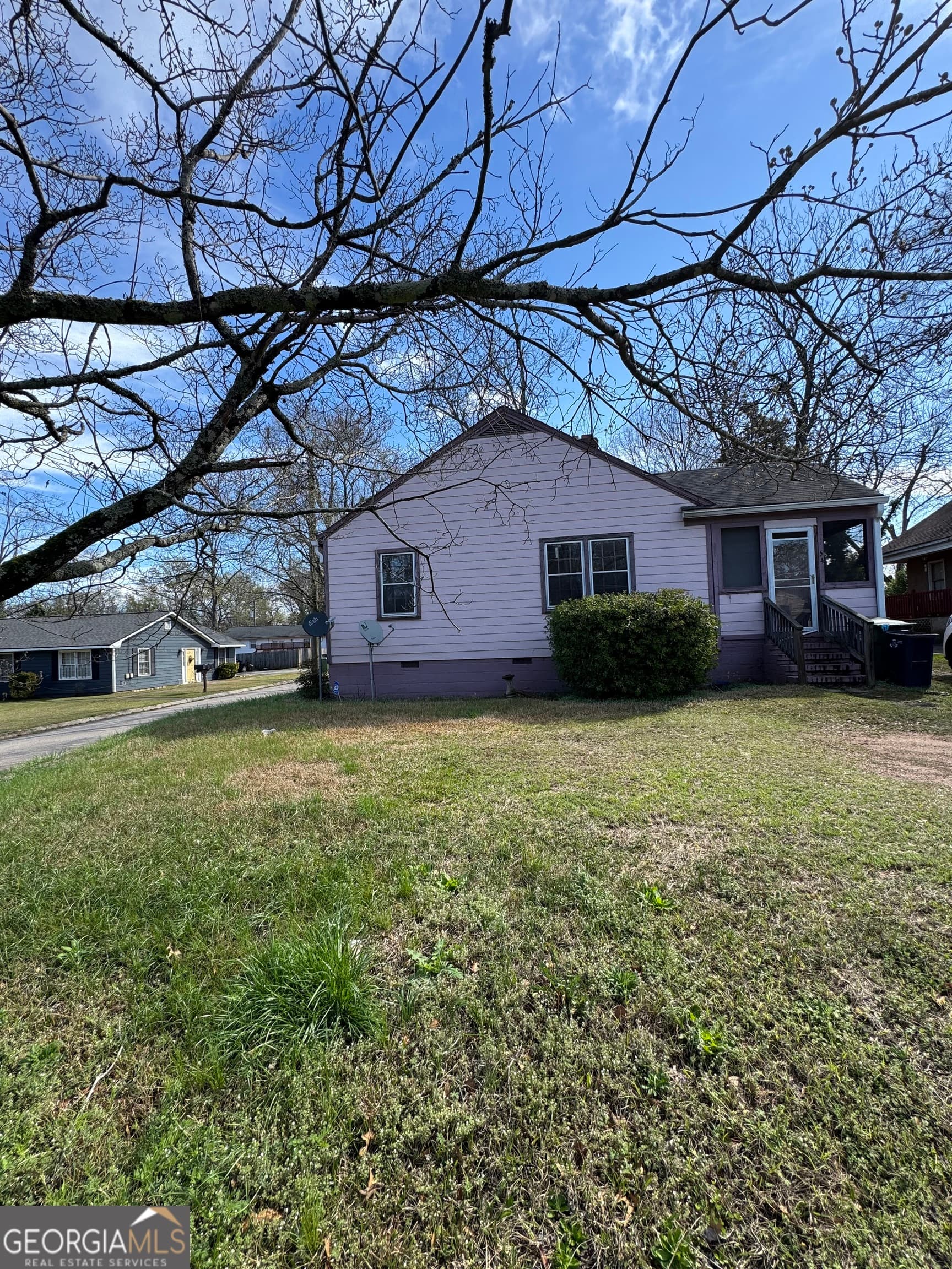 3 bedroom, 2 bathroom, 1,233 sq ft single family residence sold at 548 N Hill Street, Griffin, GA 30223