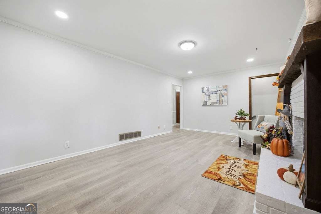 4 bedroom, 3.5 bathroom, 3,046 sq ft single family residence for sale at 597 Beth Court, Lilburn, GA 30047 — photo 7