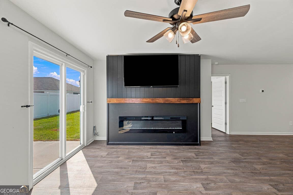 4 bedroom, 2.5 bathroom, 2,605 sq ft single family residence for sale at 66 Autumns Wood Drive, Brunswick, GA 31525 — photo 3