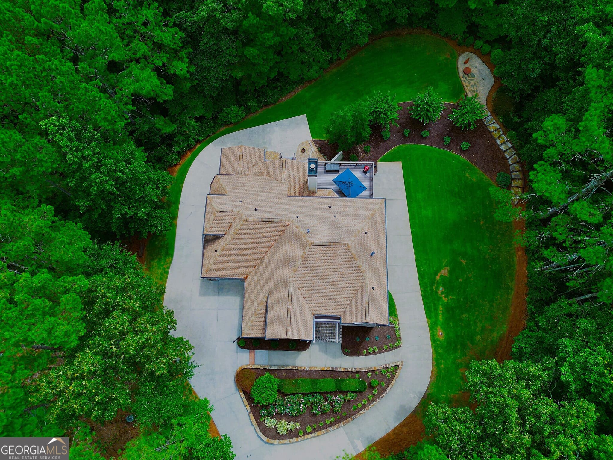5 bedroom, 5.5 bathroom, 5,739 sq ft single family residence for sale at 29 Crolley Lane, White, GA 30184 — photo 2