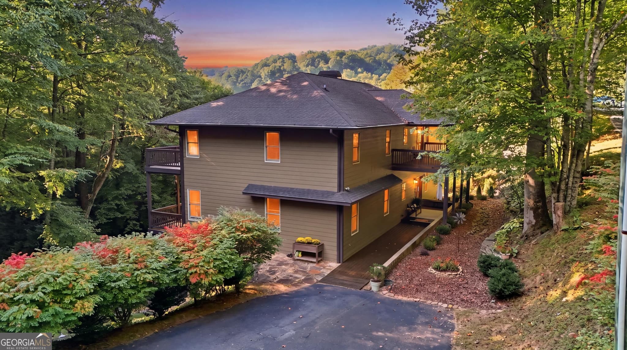 4 bedroom, 5 bathroom, 5,079 sq ft single family residence for sale at 160 Ridgepole Drive, Sky Valley, GA 30537 — photo 1 of 38