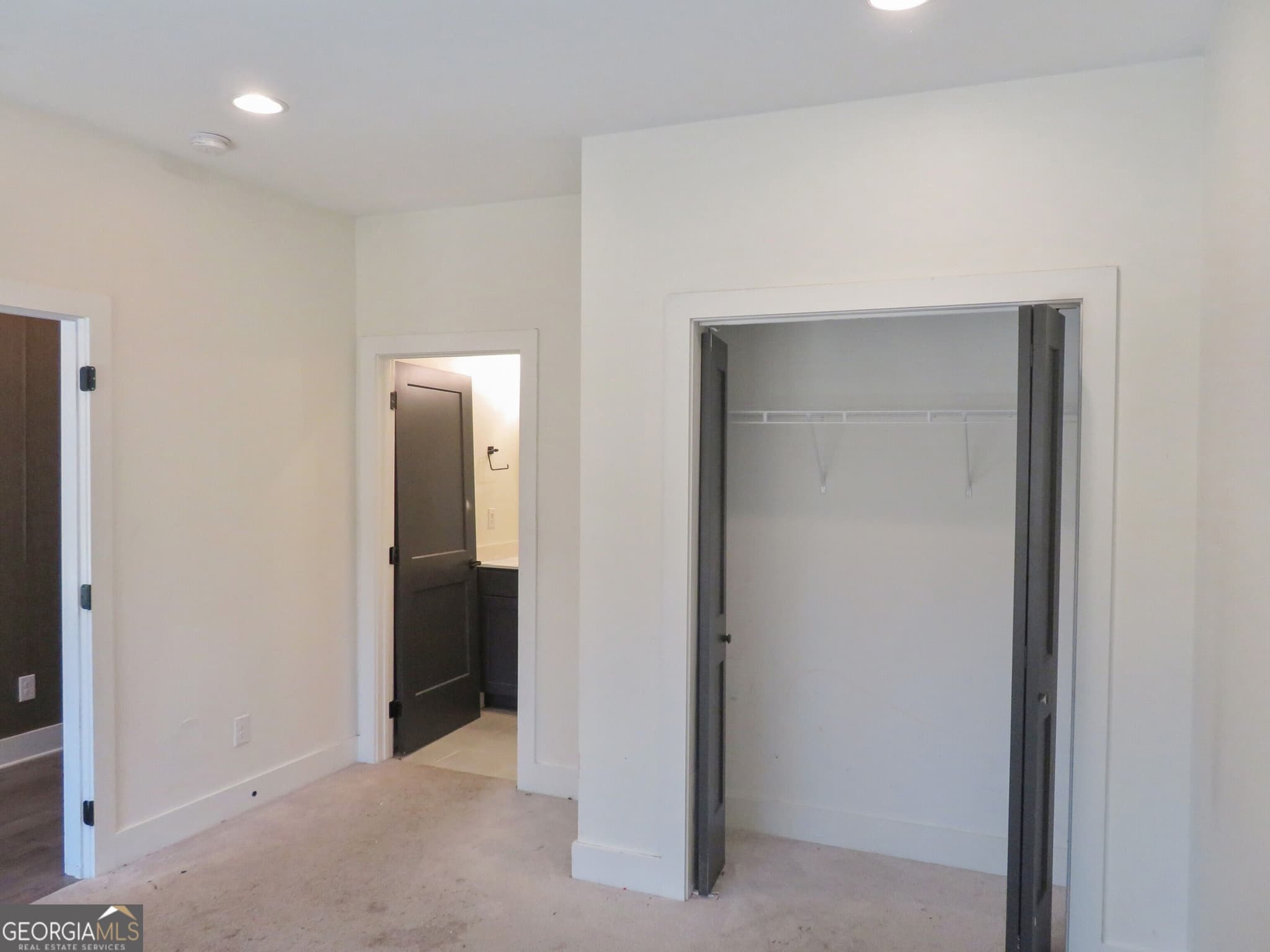 3 bedroom, 3.5 bathroom, 2,332 sq ft townhouse for sale at 2452 Sycamore Road, Atlanta, GA 30318 — photo 7