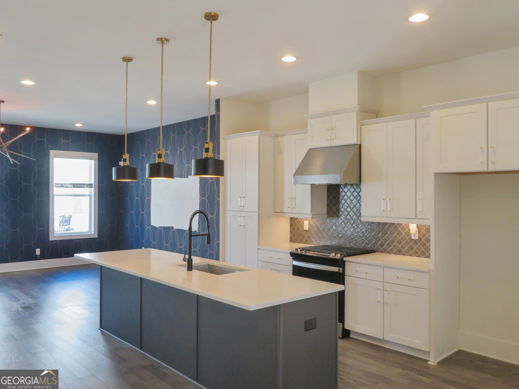 3 bedroom, 3.5 bathroom, 2,332 sq ft townhouse for sale at 2452 Sycamore Road, Atlanta, GA 30318 — photo 10