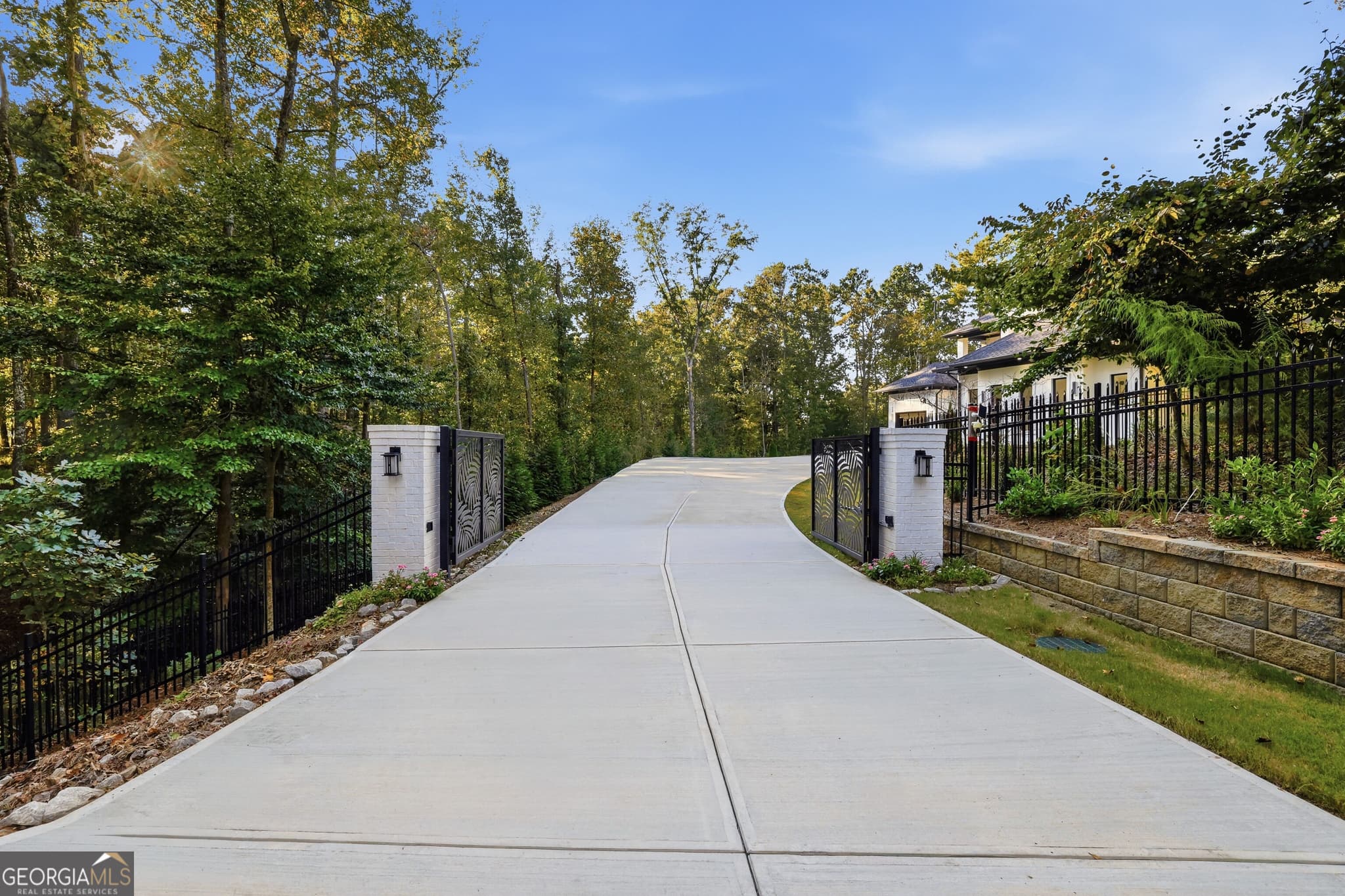 5 bedroom, 6 bathroom, 10,231 sq ft single family residence for sale at 123 Russell Road, Lawrenceville, GA 30043 — photo 5