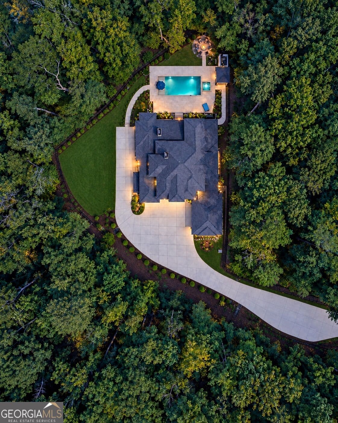 5 bedroom, 6 bathroom, 10,231 sq ft single family residence for sale at 123 Russell Road, Lawrenceville, GA 30043 — photo 4
