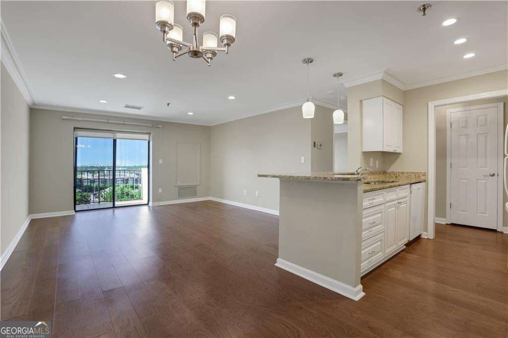 1 bedroom, 1 bathroom, 760 sq ft condominium for rent at 300 Johnson Ferry Road B902, Atlanta, GA 30328 for $2,458 a month — photo 7