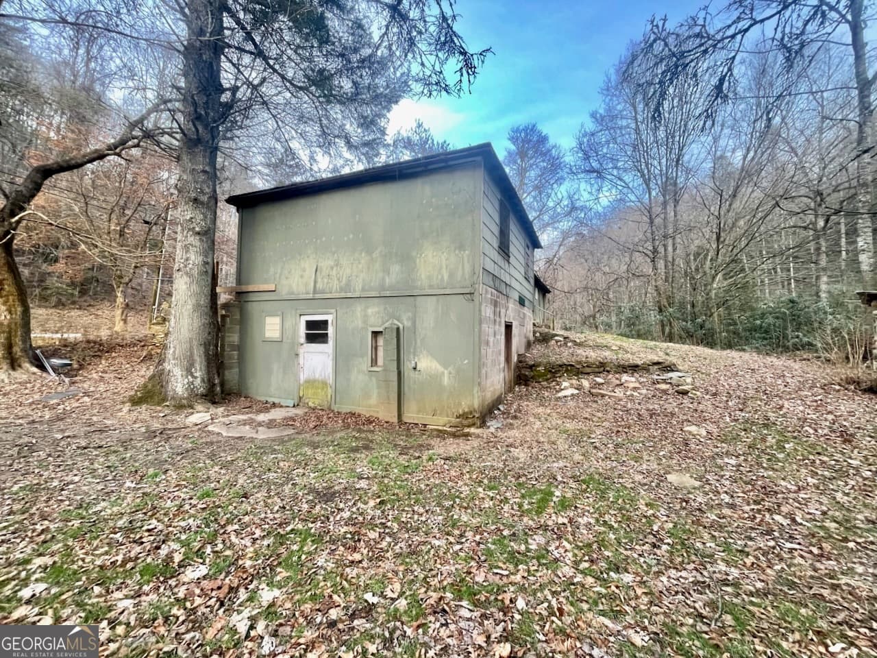 3 bedroom, 2 bathroom, 1,230 sq ft single family residence under contract at 4747 Highway 76, Clayton, GA 30525 — photo 3