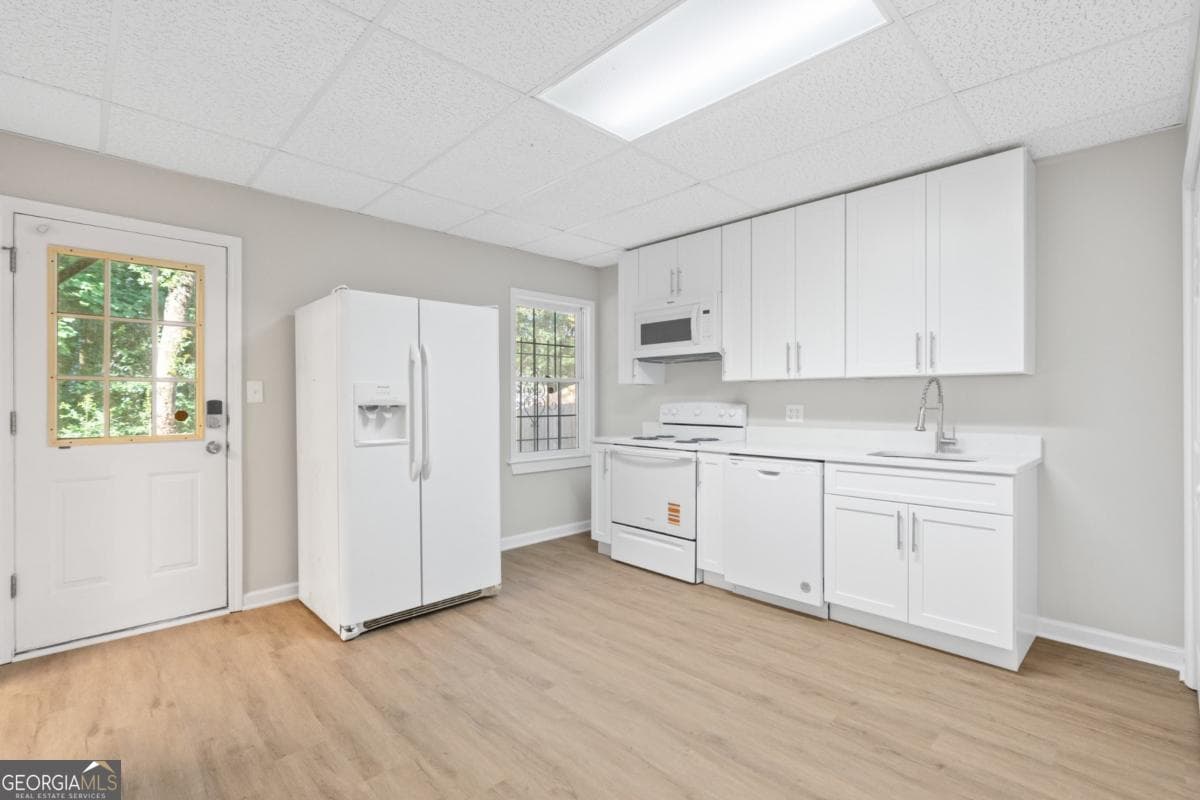 1 bedroom, 1 bathroom, 1,100 sq ft duplex for rent at 3418 Rose Arbor Court UNIT B, Atlanta, GA 30340 for $1,600 a month — photo 9