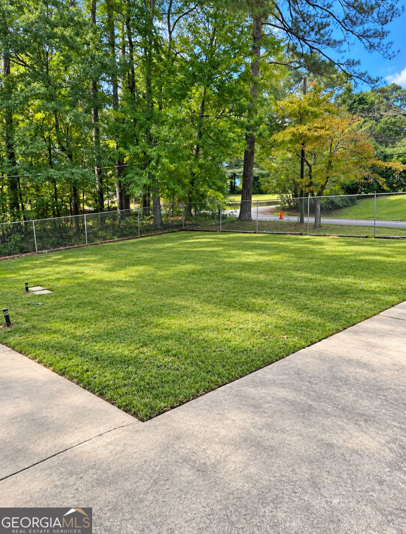 4 bedroom, 3 bathroom, 3,050 sq ft single family residence for sale at 5380 Koweta Road, South Fulton, GA 30349 — photo 5