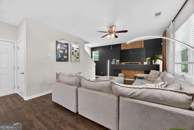 4 bedroom, 2.5 bathroom, 2,449 sq ft single family residence for rent at 1253 Richmond Court, Atlanta, GA 30354 for $2,900 a month — photo 6