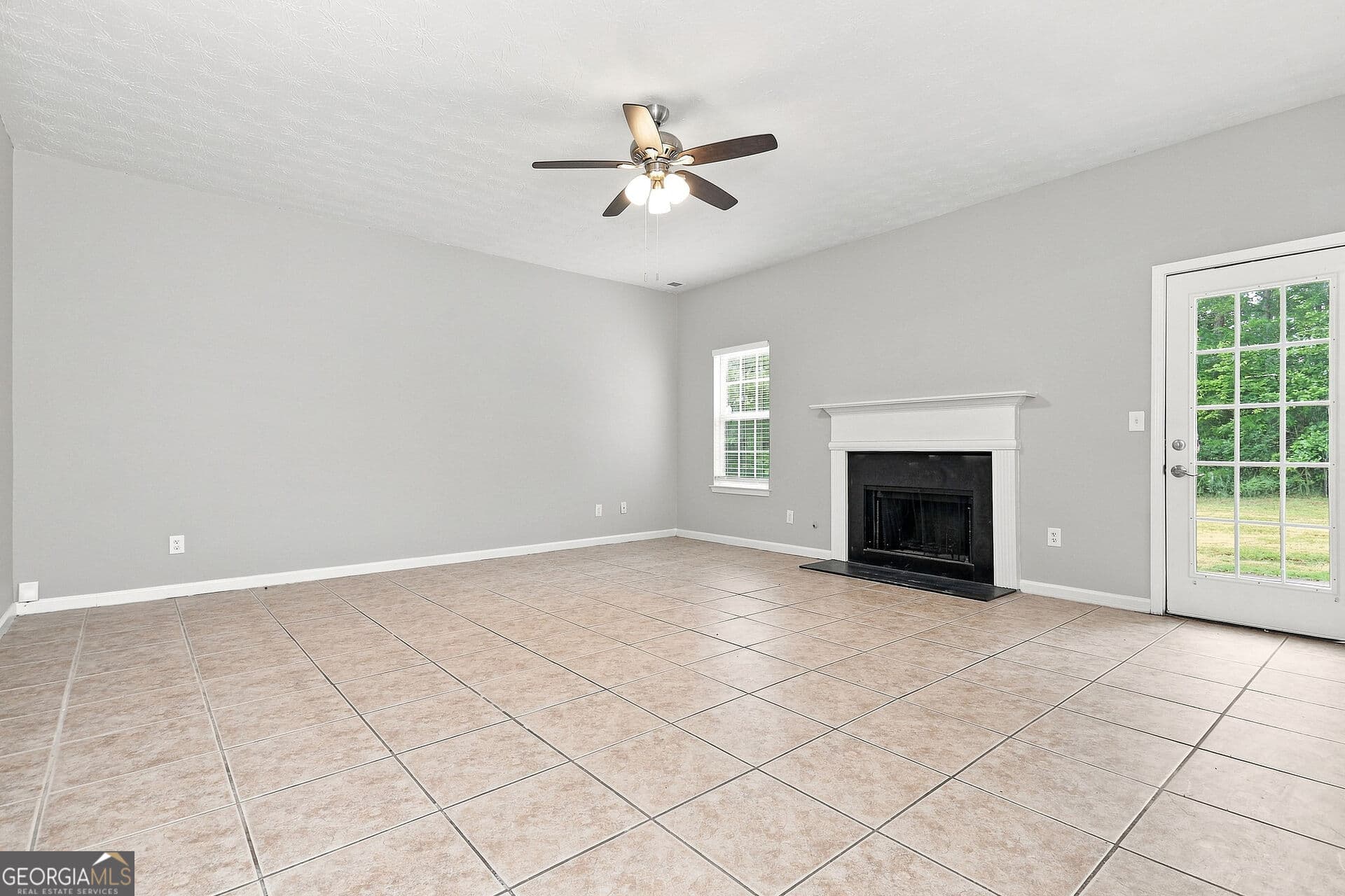 4 bedroom, 2.5 bathroom, 2,826 sq ft single family residence for sale at 228 Biltmore Way, Stockbridge, GA 30281 — photo 2