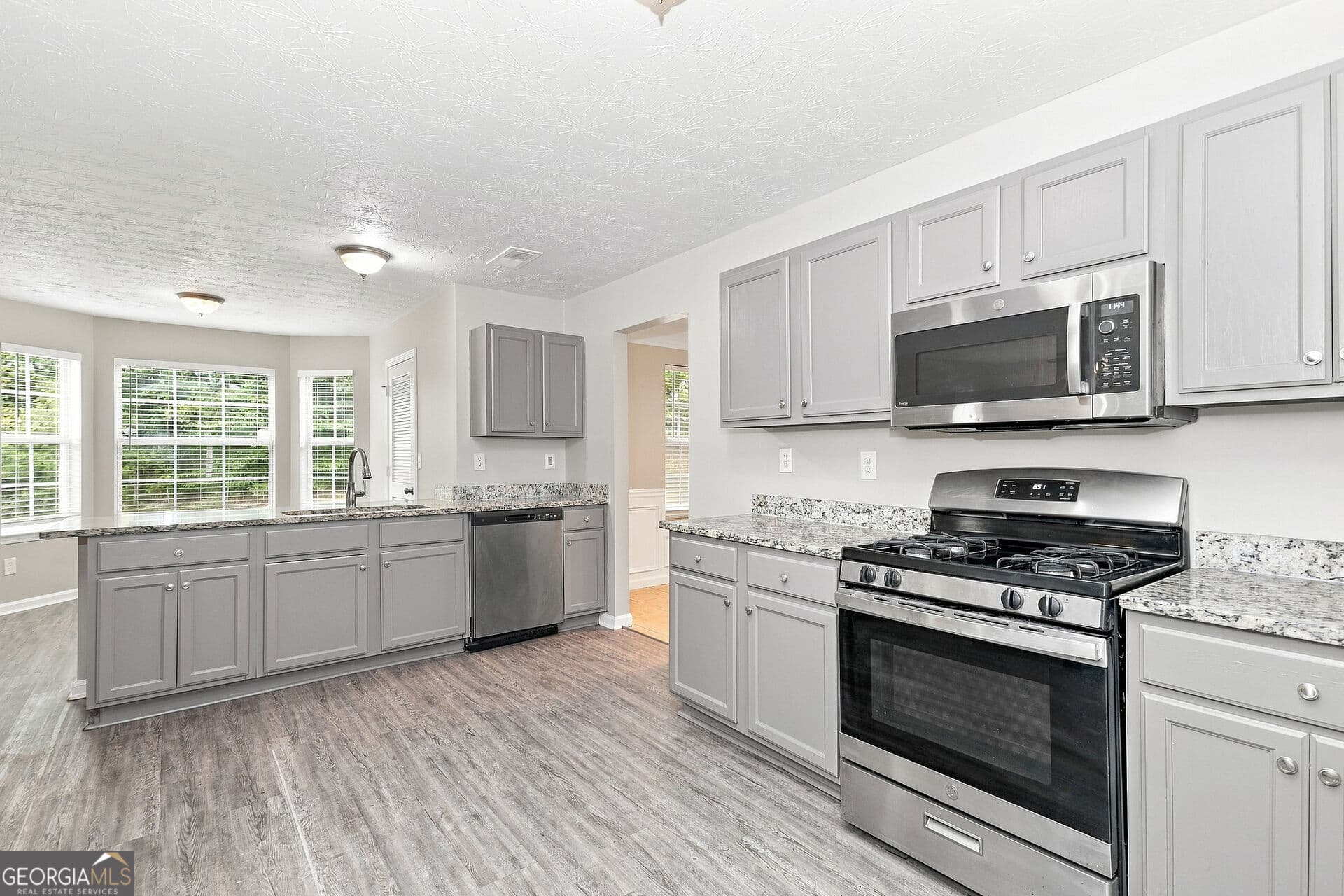 4 bedroom, 2.5 bathroom, 2,826 sq ft single family residence for sale at 228 Biltmore Way, Stockbridge, GA 30281 — photo 6
