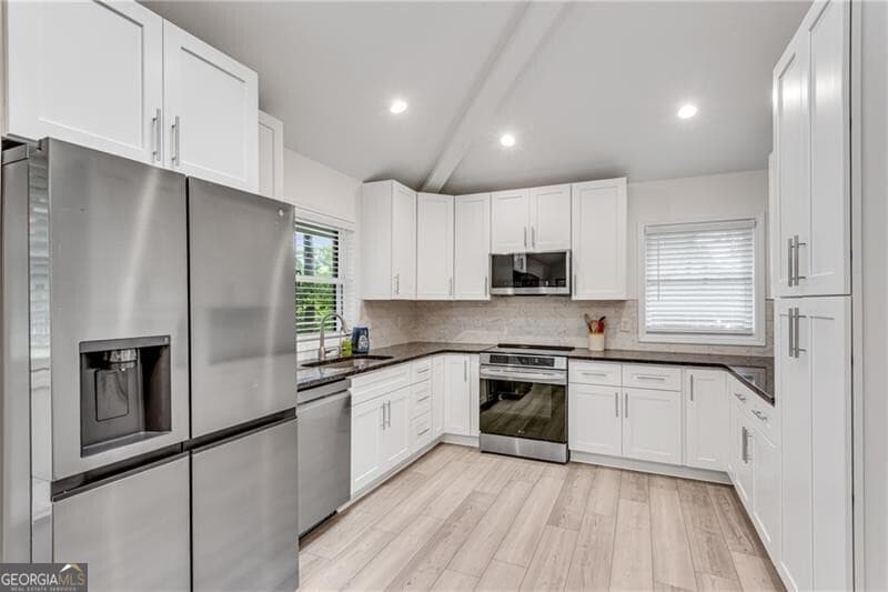 2 bedroom, 2 bathroom, 1,405 sq ft single family residence for rent at 1966 Mark Trail, Decatur, GA 30032 for $2,295 a month — photo 7