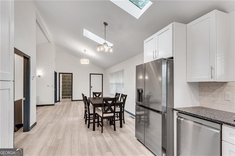 2 bedroom, 2 bathroom, 1,405 sq ft single family residence for rent at 1966 Mark Trail, Decatur, GA 30032 for $2,295 a month — photo 8