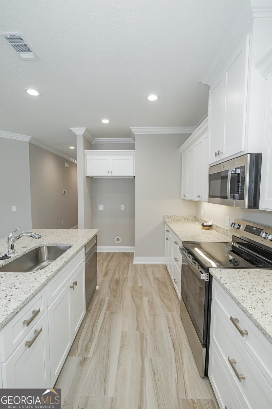 3 bedroom, 2 bathroom, 1,865 sq ft single family residence for sale at 212 The Villas Way, Kingsland, GA 31548 — photo 7