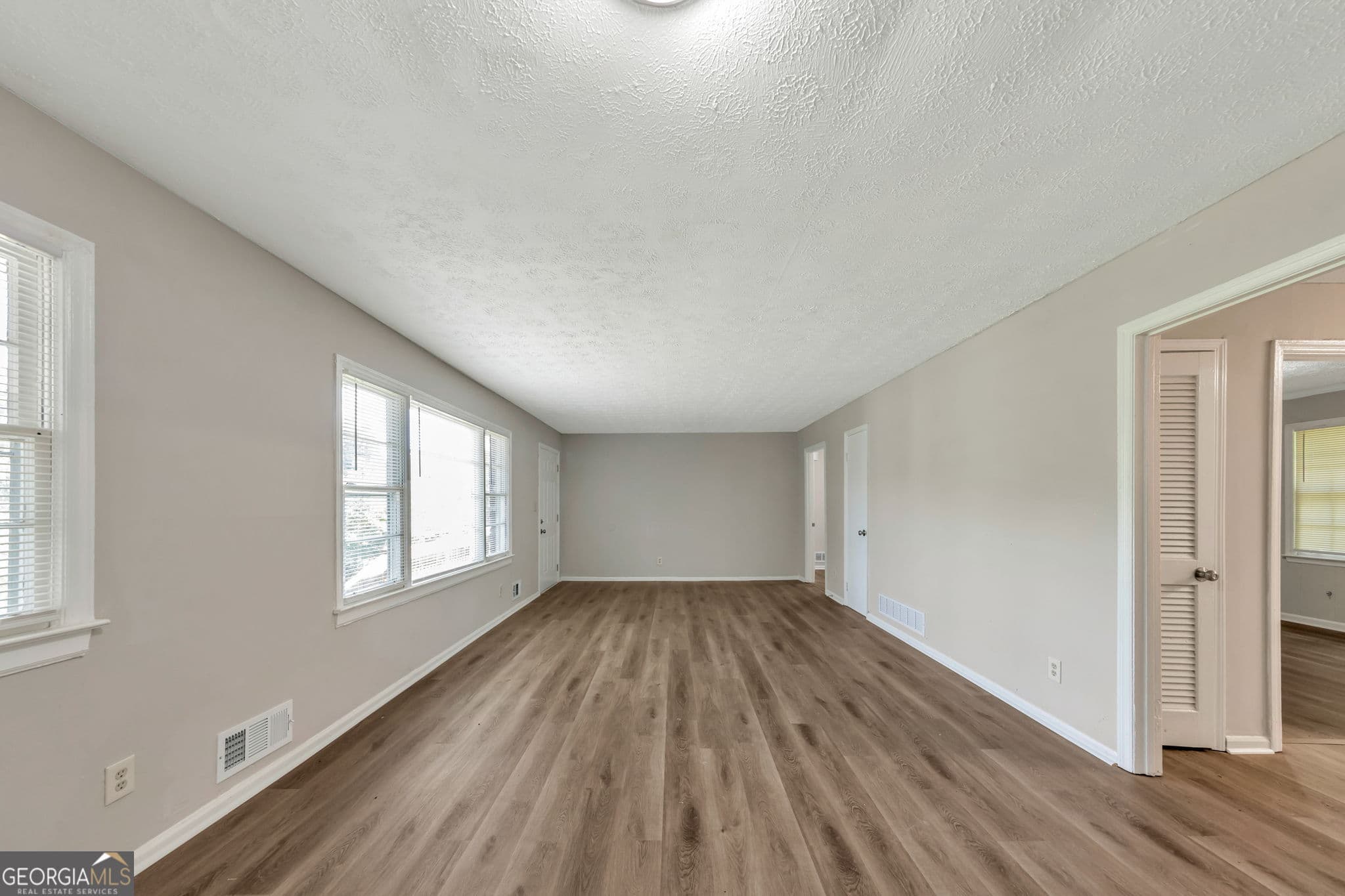 3 bedroom, 1.5 bathroom, 1,131 sq ft single family residence for rent at 118 Victor Circle, Atlanta, GA 30314 for $1,495 a month — photo 3