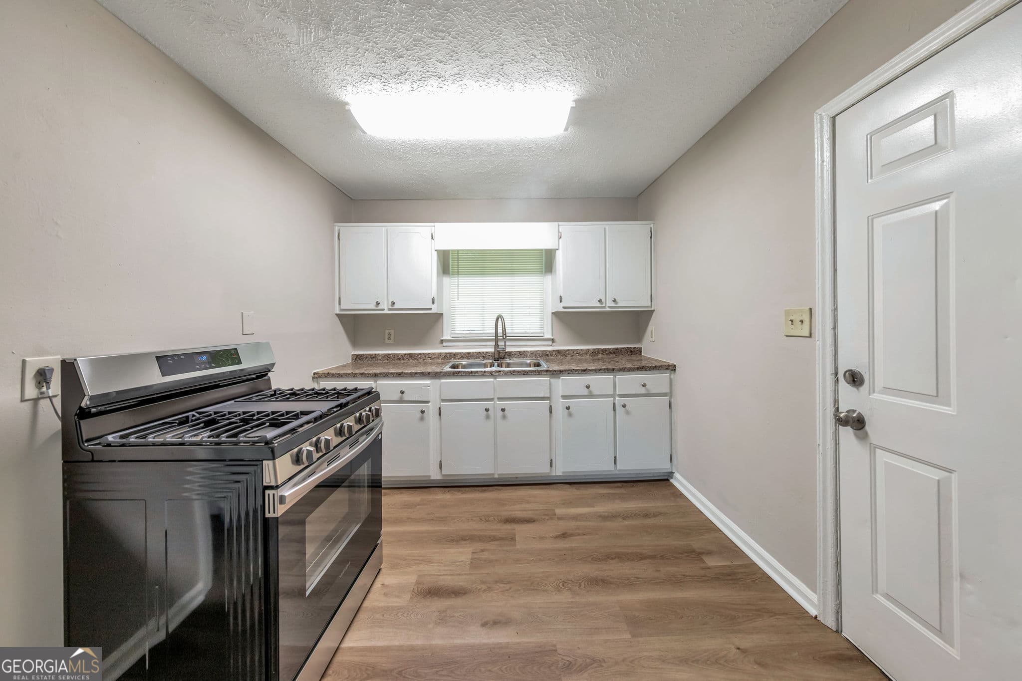 3 bedroom, 1.5 bathroom, 1,131 sq ft single family residence for rent at 118 Victor Circle, Atlanta, GA 30314 for $1,495 a month — photo 4