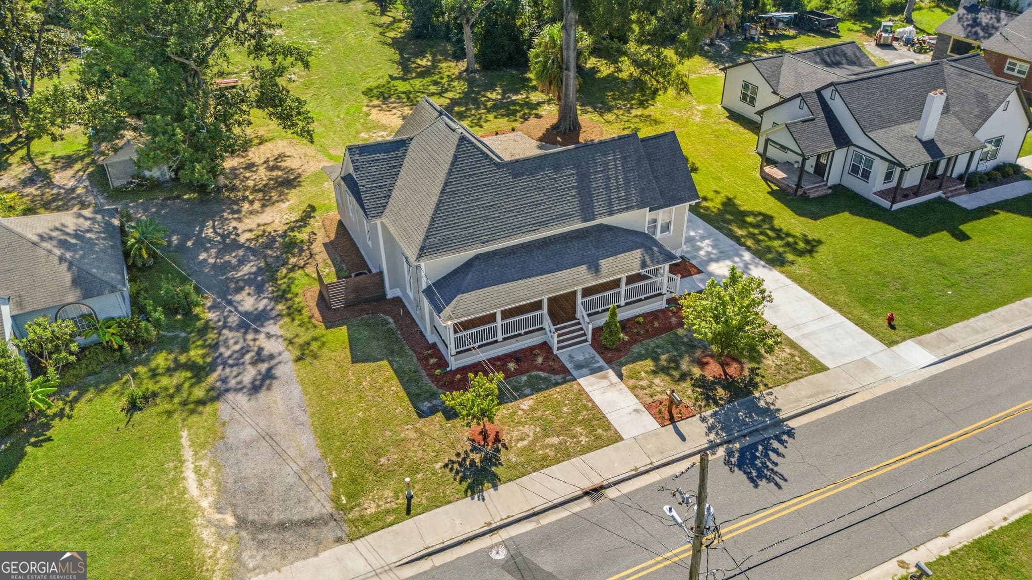 4 bedroom, 3 bathroom, 1,830 sq ft single family residence for sale at 204 Fair Street, Baxley, GA 31513 — photo 7