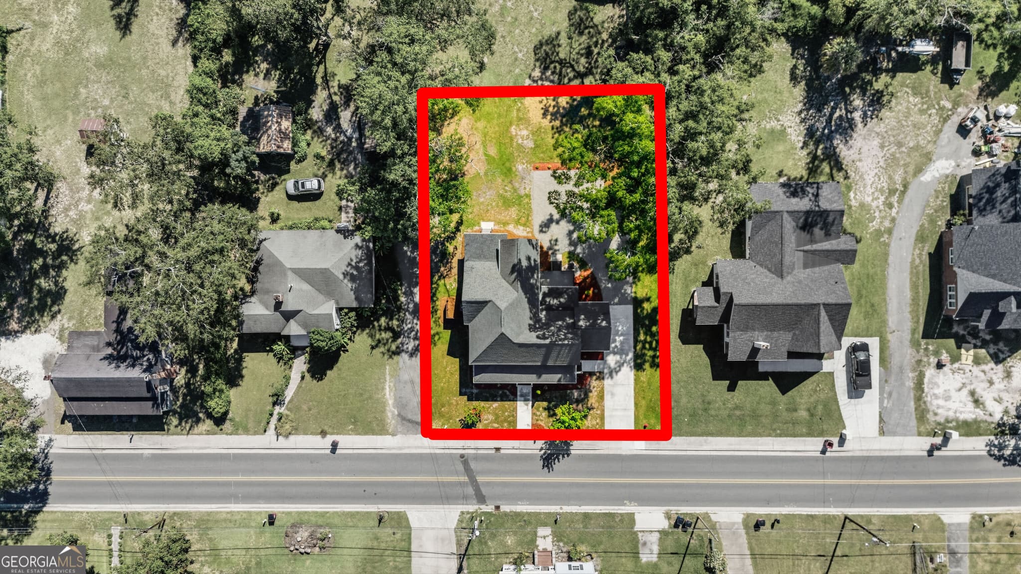 4 bedroom, 3 bathroom, 1,830 sq ft single family residence for sale at 204 Fair Street, Baxley, GA 31513 — photo 3