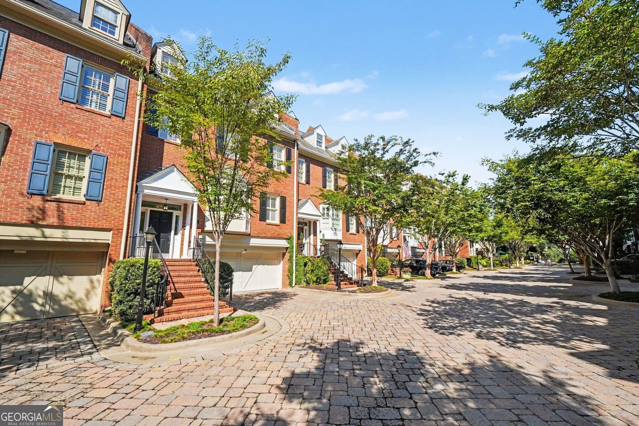 3 bedroom, 3.5 bathroom, 3,125 sq ft townhouse for sale at 3685 Peachtree Road 16, Atlanta, GA 30319 — photo 8