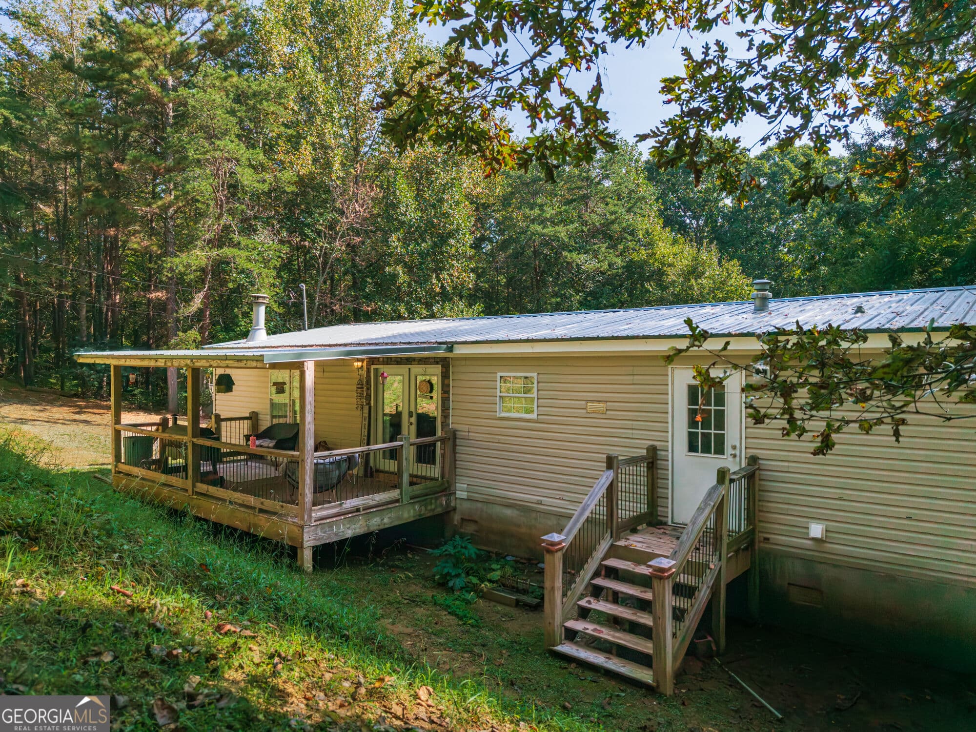 3 bedroom, 2 bathroom manufactured home,single family residence for sale at 199 Moores Gin Road, Fairmount, GA 30139 — photo 2