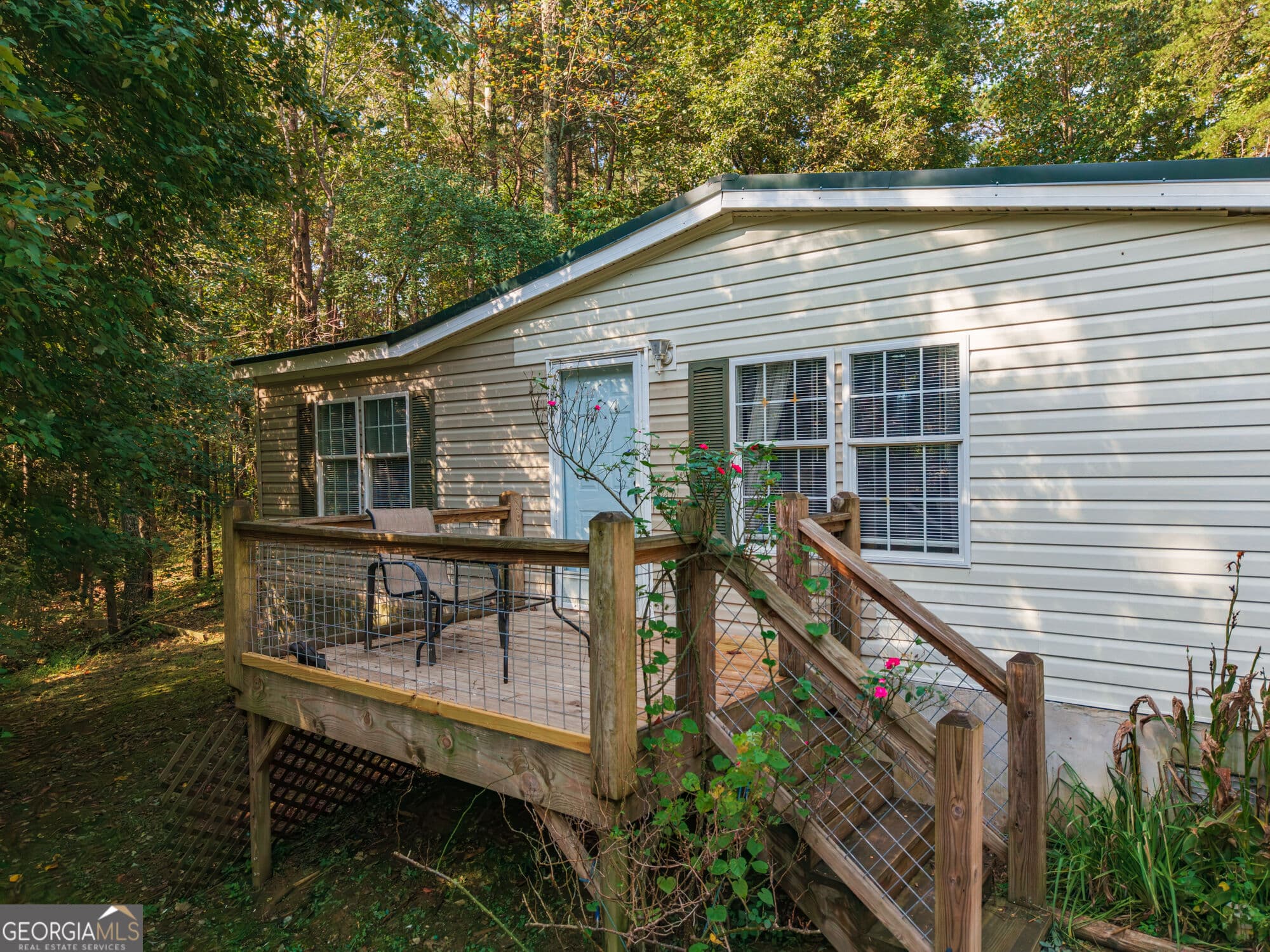 3 bedroom, 2 bathroom manufactured home,single family residence for sale at 199 Moores Gin Road, Fairmount, GA 30139 — photo 4