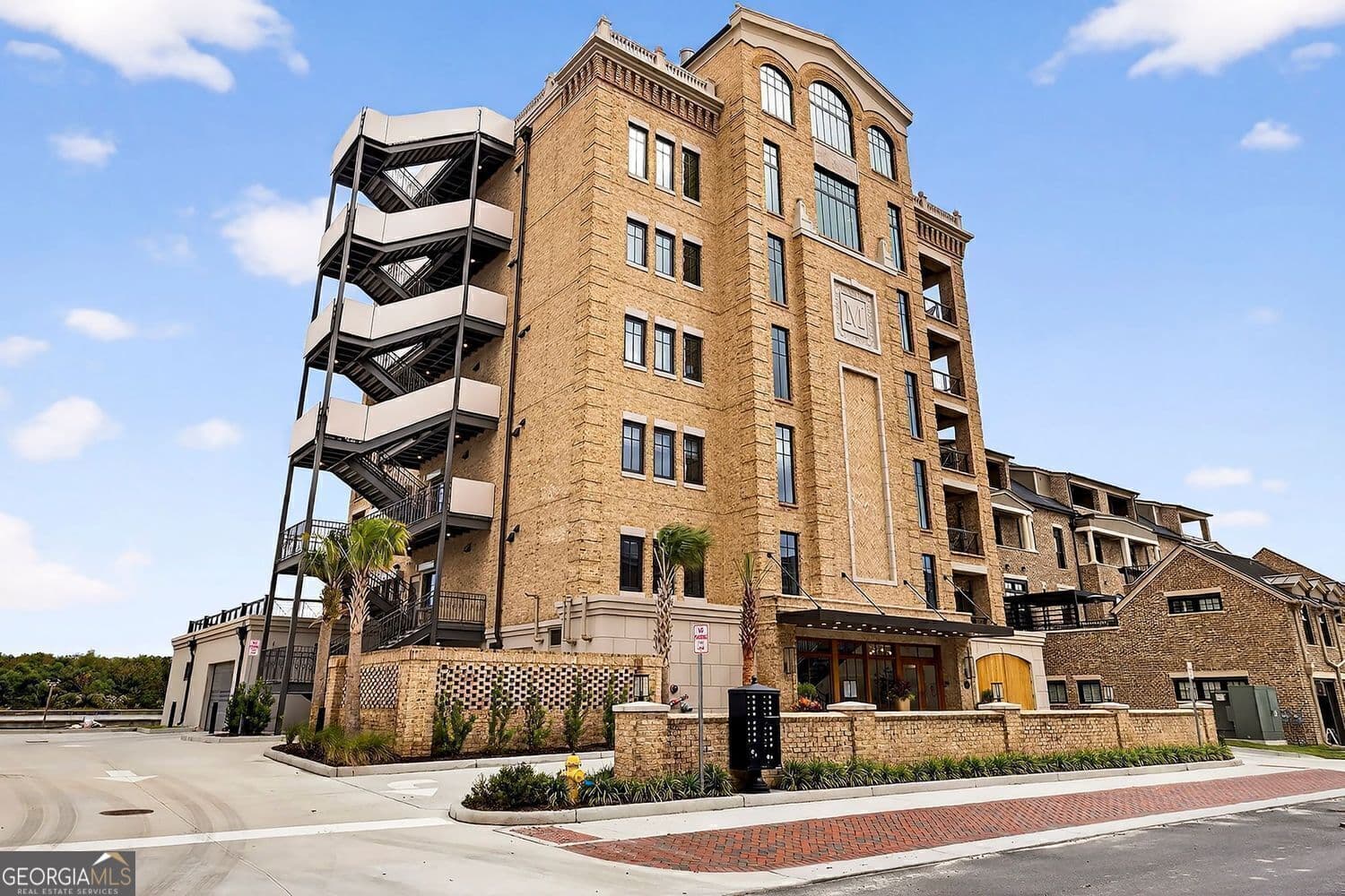 3 bedroom, 3.5 bathroom, 4,515 sq ft condominium for sale at 440 Geo Meyer Avenue 5, Savannah, GA 31401 — photo 2