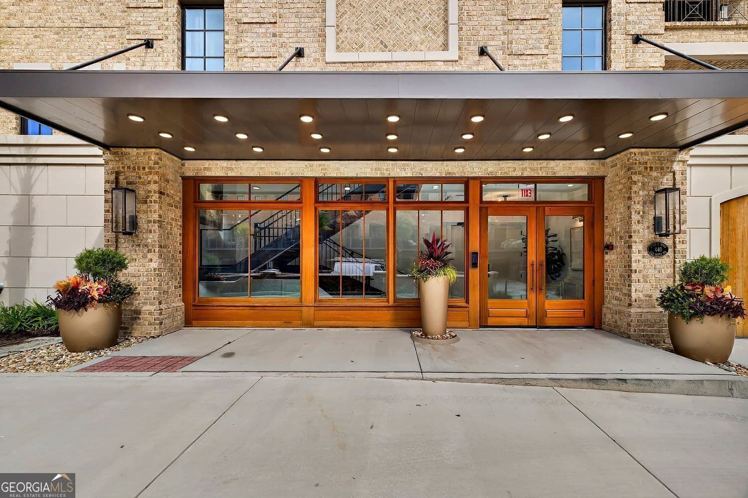 3 bedroom, 3.5 bathroom, 4,515 sq ft condominium for sale at 440 Geo Meyer Avenue 5, Savannah, GA 31401 — photo 6