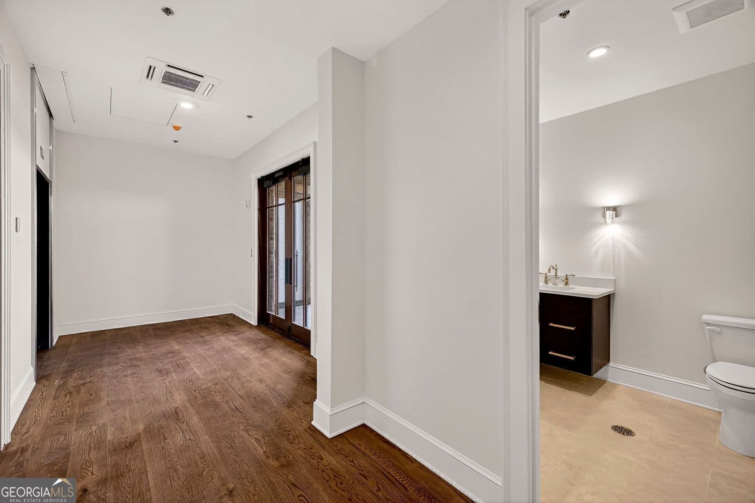 3 bedroom, 3.5 bathroom, 4,515 sq ft condominium for sale at 440 Geo Meyer Avenue 5, Savannah, GA 31401 — photo 7