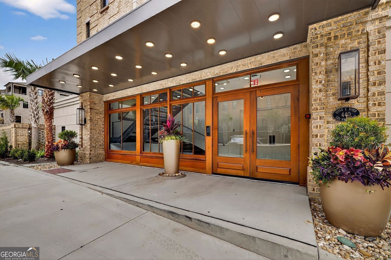 3 bedroom, 3.5 bathroom, 4,515 sq ft condominium for sale at 440 Geo Meyer Avenue 5, Savannah, GA 31401 — photo 5