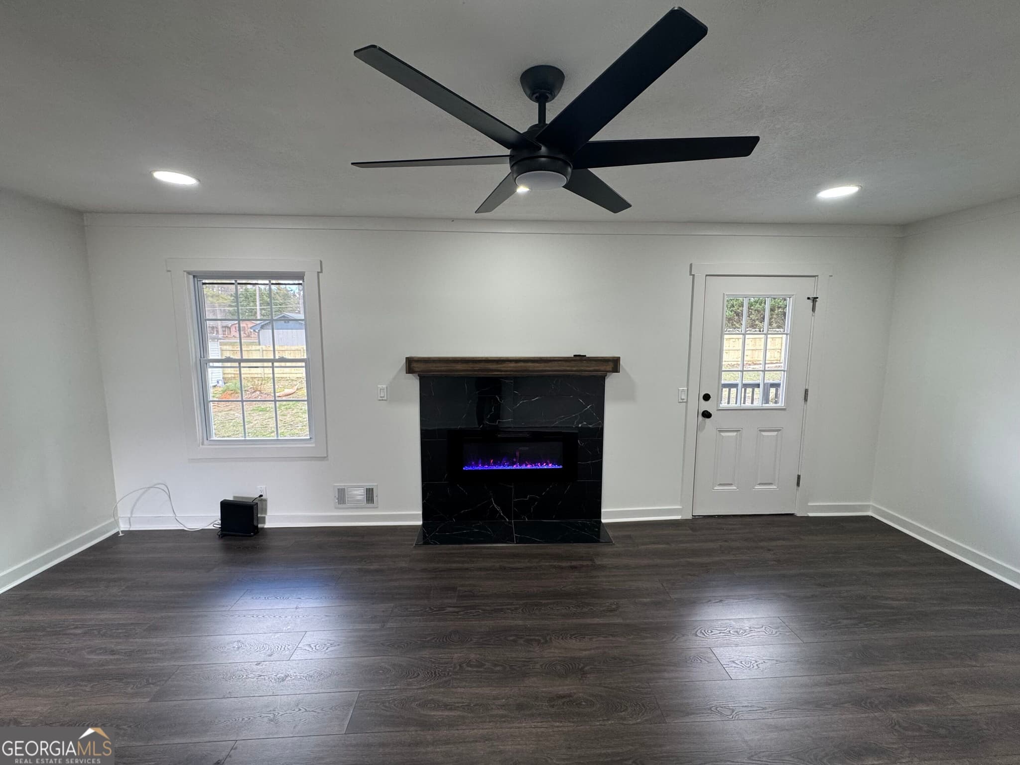 4 bedroom, 2 bathroom, 2,297 sq ft single family residence for rent at 1390 White Oak Street, Conyers, GA 30013 for $2,450 a month — photo 6