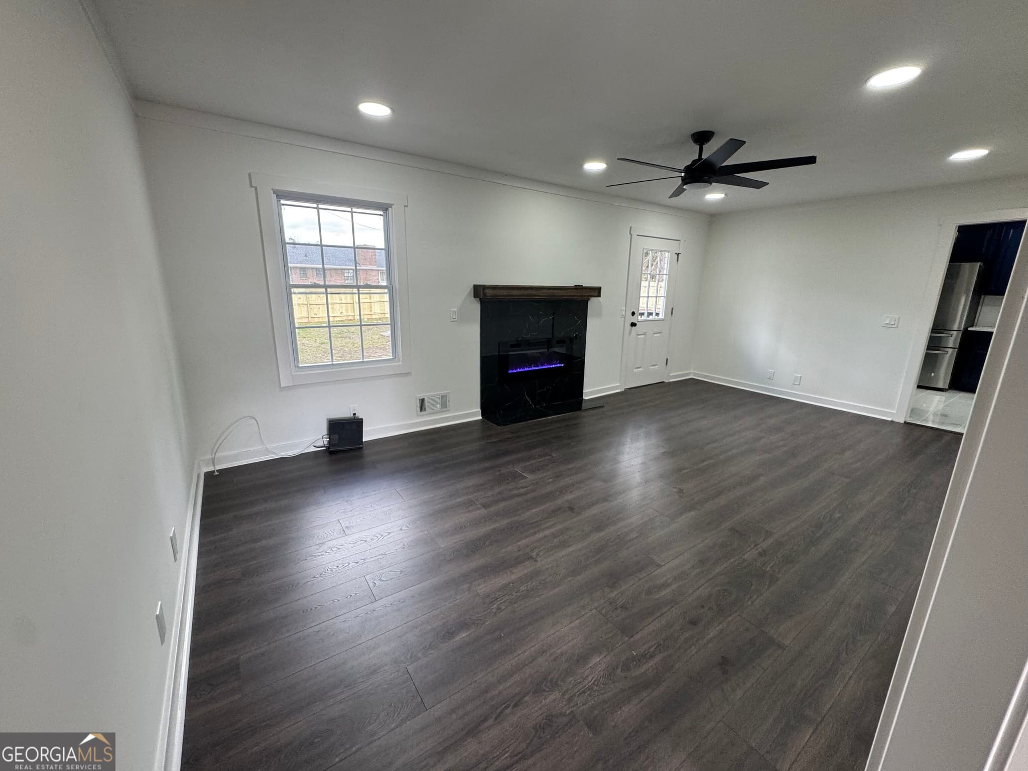 4 bedroom, 2 bathroom, 2,297 sq ft single family residence for rent at 1390 White Oak Street, Conyers, GA 30013 for $2,450 a month — photo 5