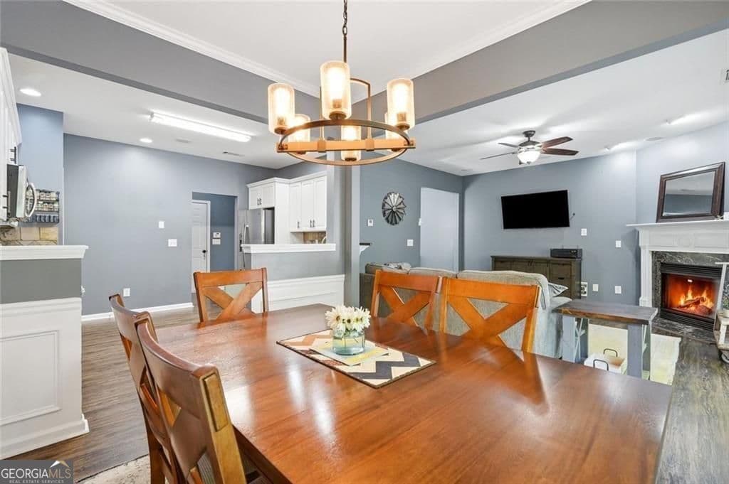 3 bedroom, 3 bathroom, 1,878 sq ft single family residence for sale at 6040 Ellington Cove, Cumming, GA 30040 — photo 7