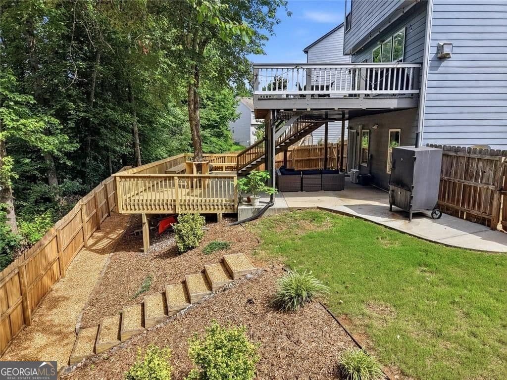 3 bedroom, 3 bathroom, 1,878 sq ft single family residence for sale at 6040 Ellington Cove, Cumming, GA 30040 — photo 1 of 46