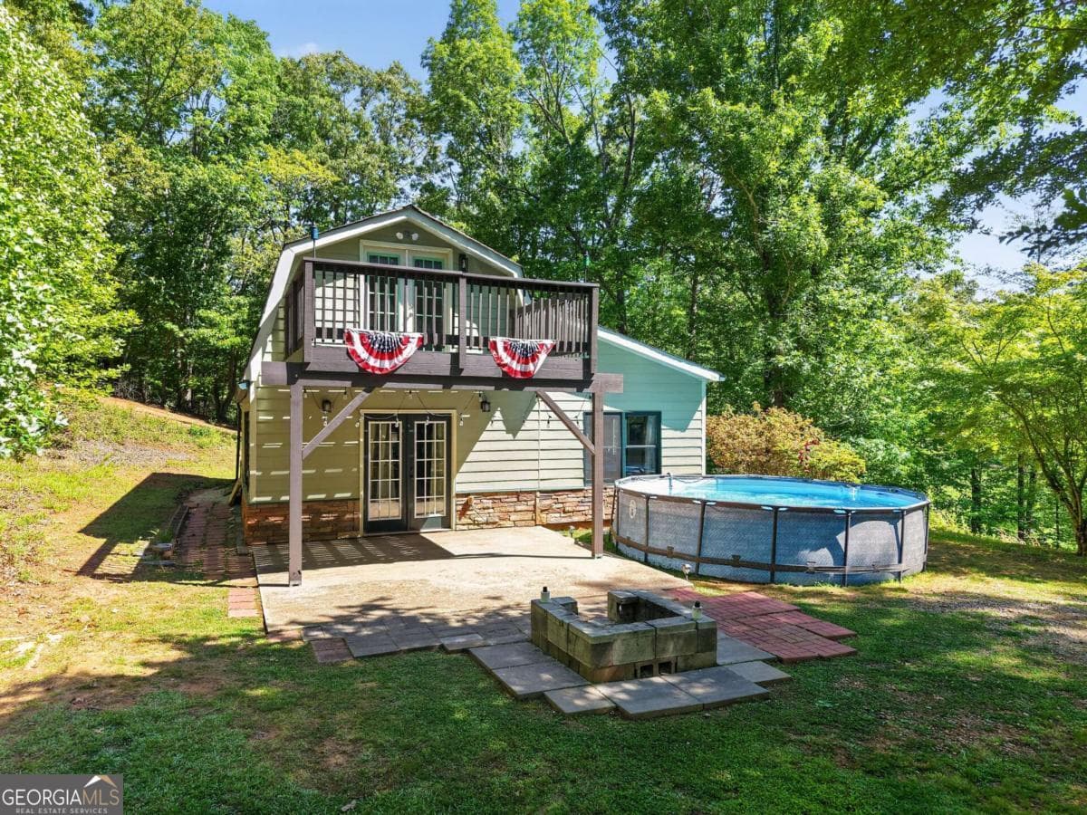 2 bedroom, 1 bathroom, 1,584 sq ft single family residence for sale at 924 Fred Ash Road, Dahlonega, GA 30533