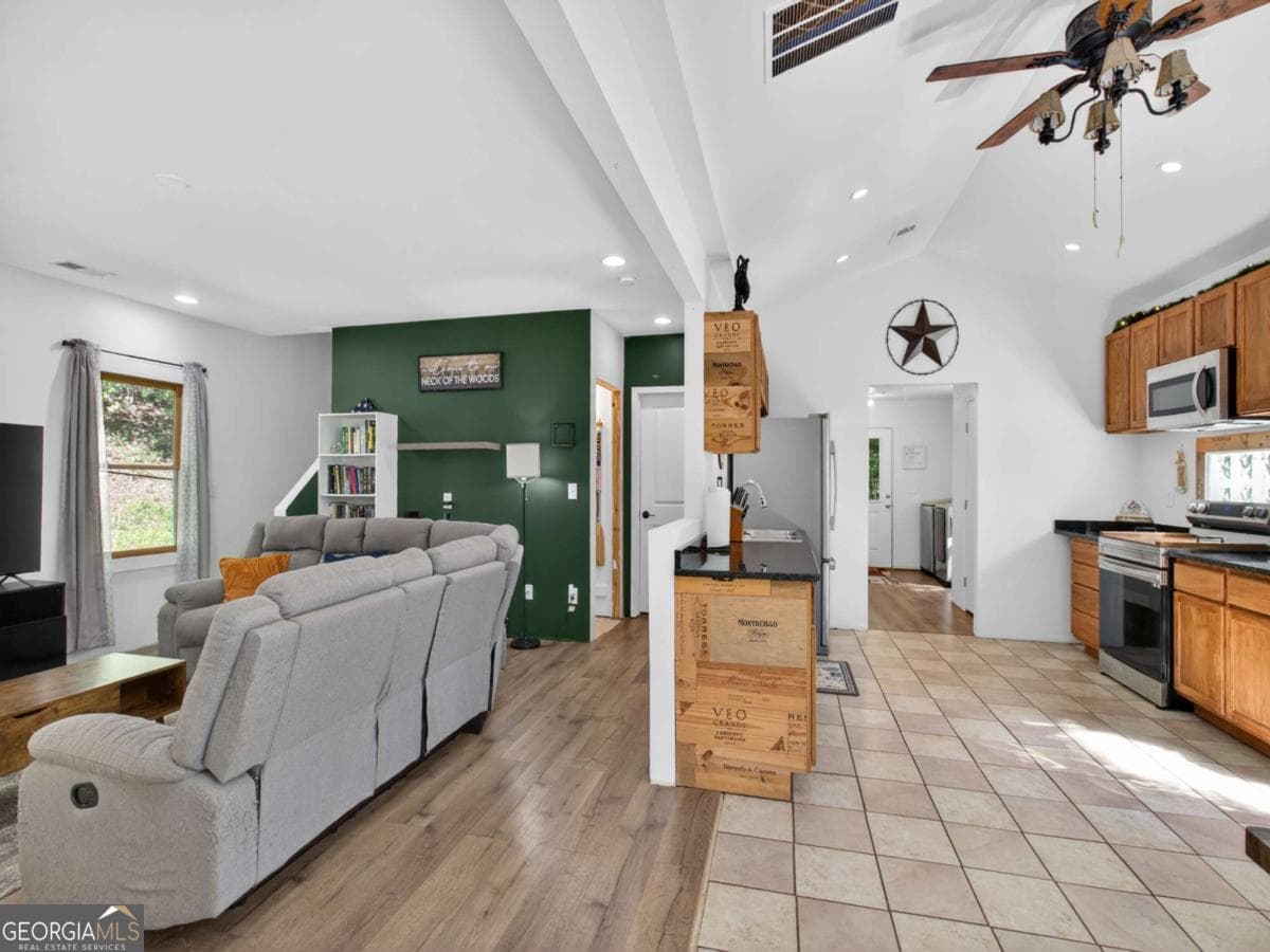 2 bedroom, 1 bathroom, 1,584 sq ft single family residence for sale at 924 Fred Ash Road, Dahlonega, GA 30533 — photo 5
