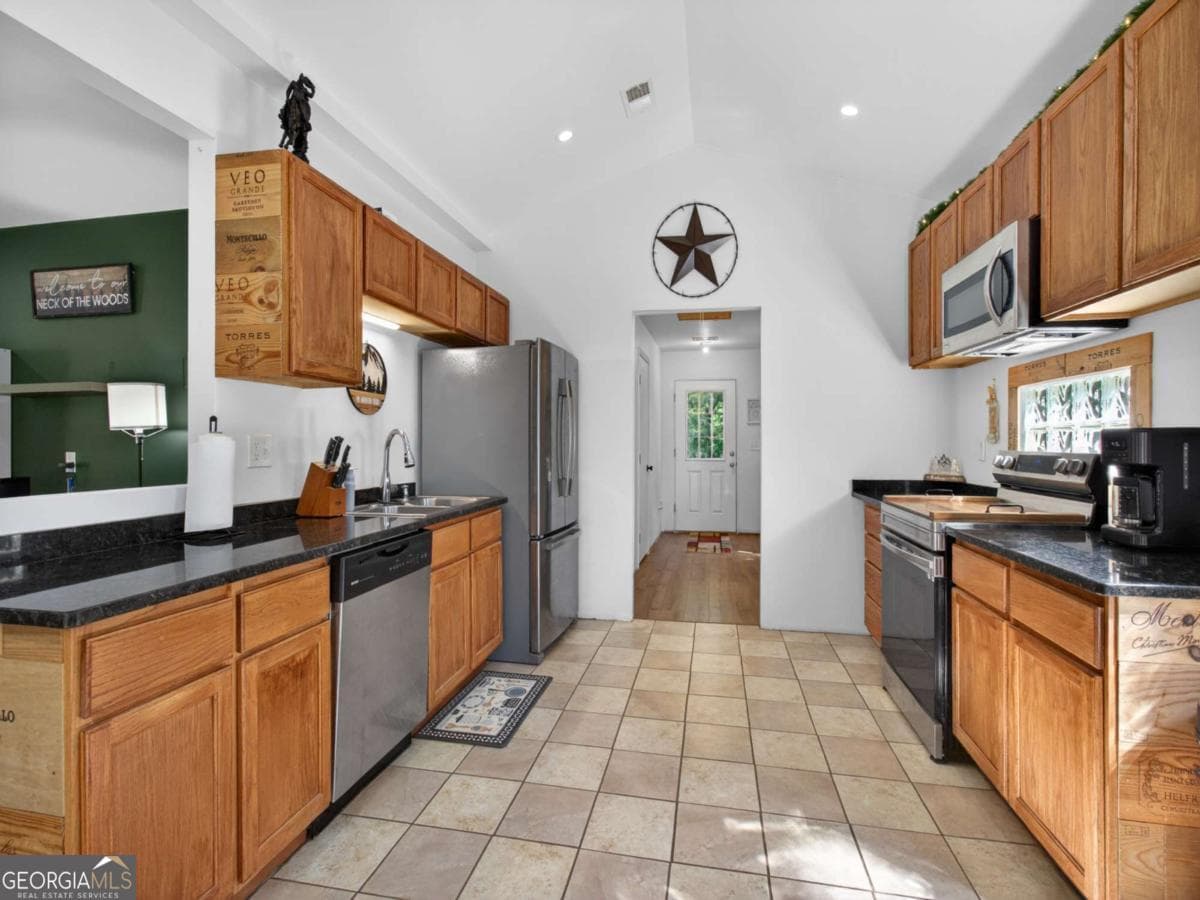 2 bedroom, 1 bathroom, 1,584 sq ft single family residence for sale at 924 Fred Ash Road, Dahlonega, GA 30533 — photo 8