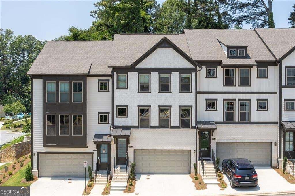 4 bedroom, 3.5 bathroom, 2,589 sq ft townhouse for sale at 1312 Stanley Park Drive, Decatur, GA 30033 — photo 1 of 24