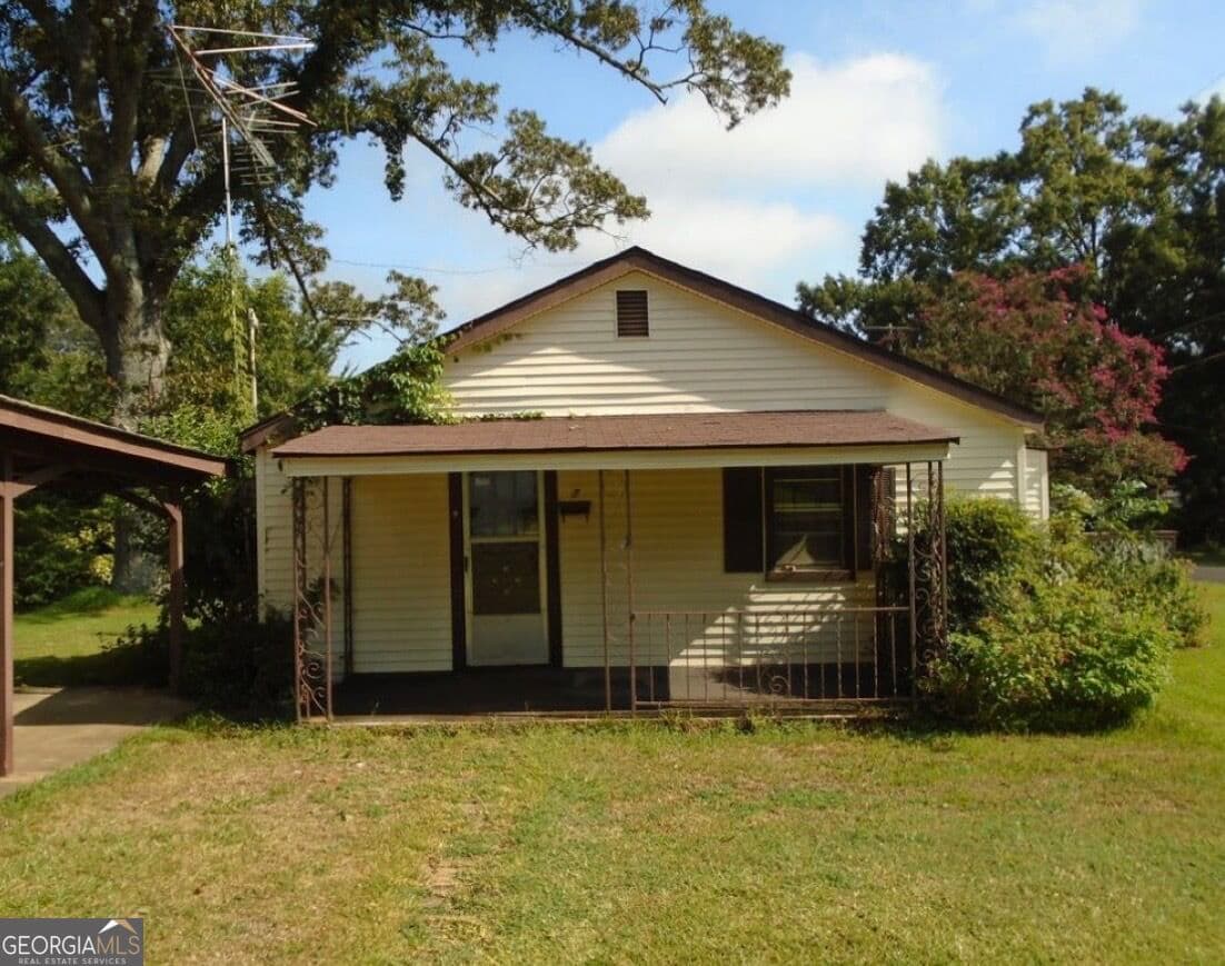 2 bedroom, 1 bathroom, 784 sq ft single family residence for sale at 7 Ware Avenue, Barnesville, GA 30204