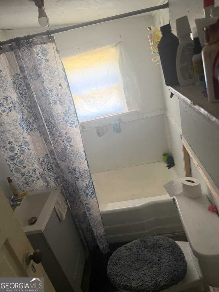 2 bedroom, 1 bathroom, 784 sq ft single family residence for sale at 7 Ware Avenue, Barnesville, GA 30204 — photo 5