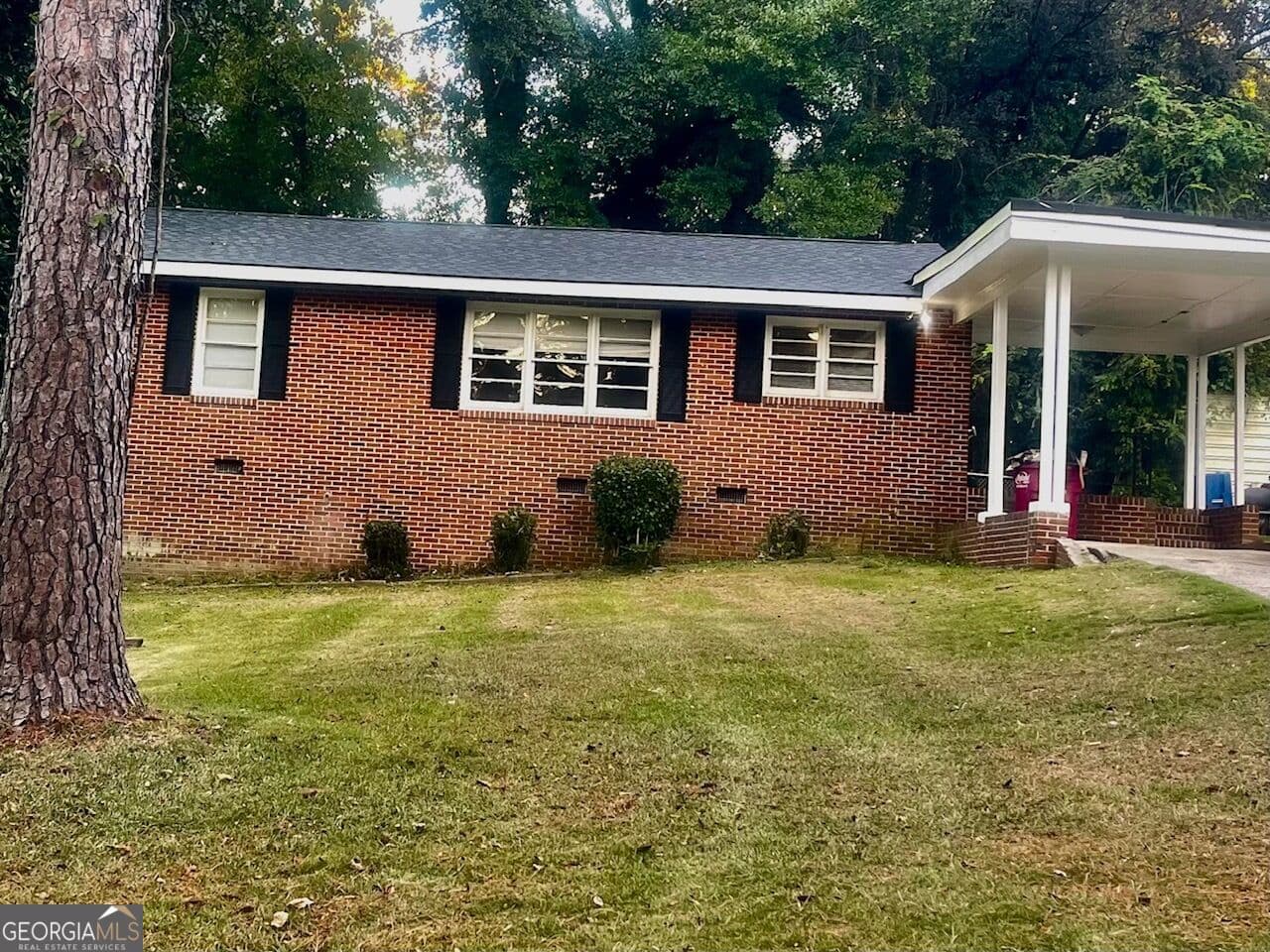 3 bedroom, 1 bathroom, 1,162 sq ft single family residence for rent at 2271 Melton Avenue, Macon, GA 31217 for $1,300 a month