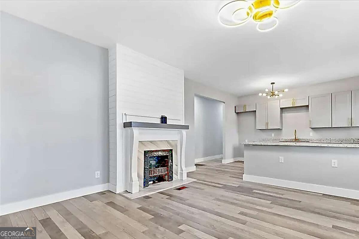 6 bedroom, 4 bathroom single family residence for sale at 1105 E 38Th Street 1105, 1107, Savannah, GA 31404 — photo 8