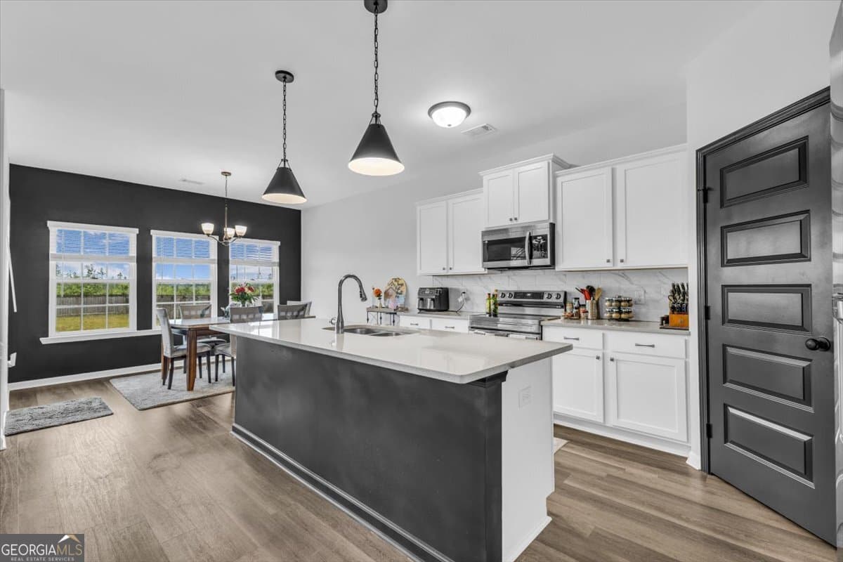 4 bedroom, 2 bathroom, 1,926 sq ft single family residence under contract at 1489 Arnold Drive, Allenhurst, GA 31301 — photo 10