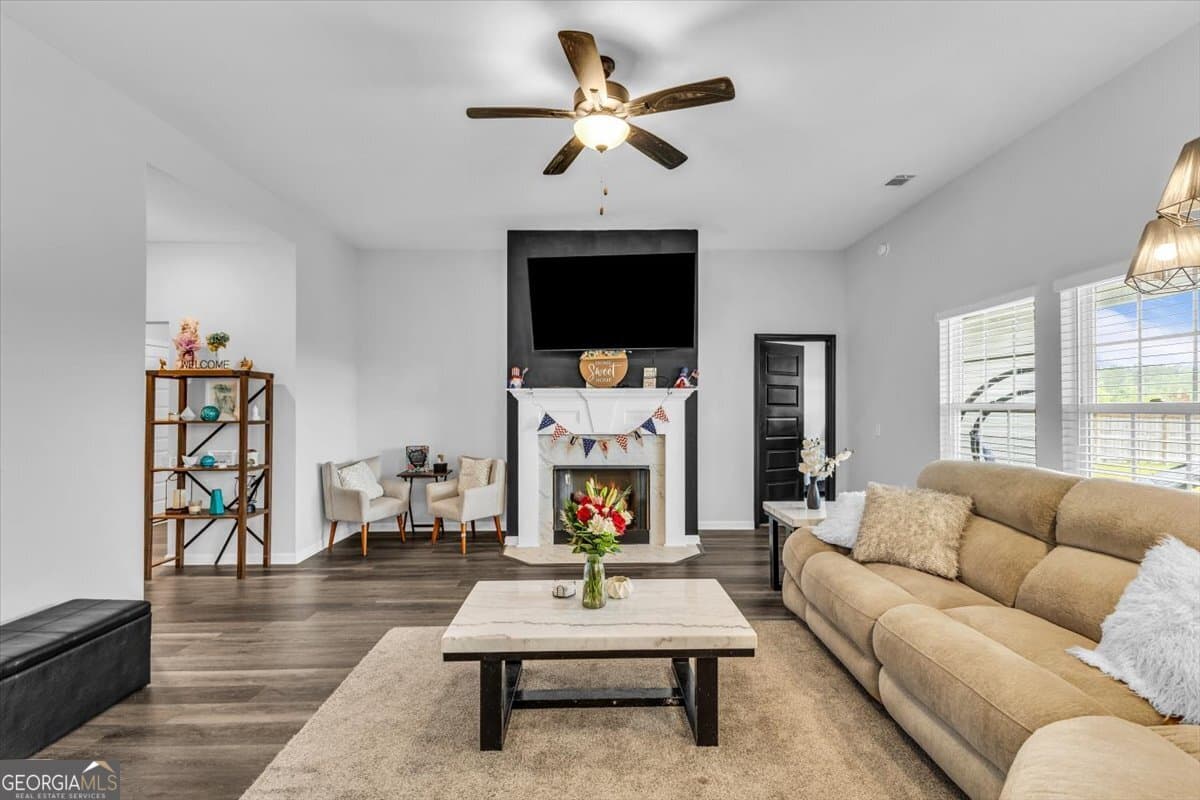 4 bedroom, 2 bathroom, 1,926 sq ft single family residence under contract at 1489 Arnold Drive, Allenhurst, GA 31301 — photo 8
