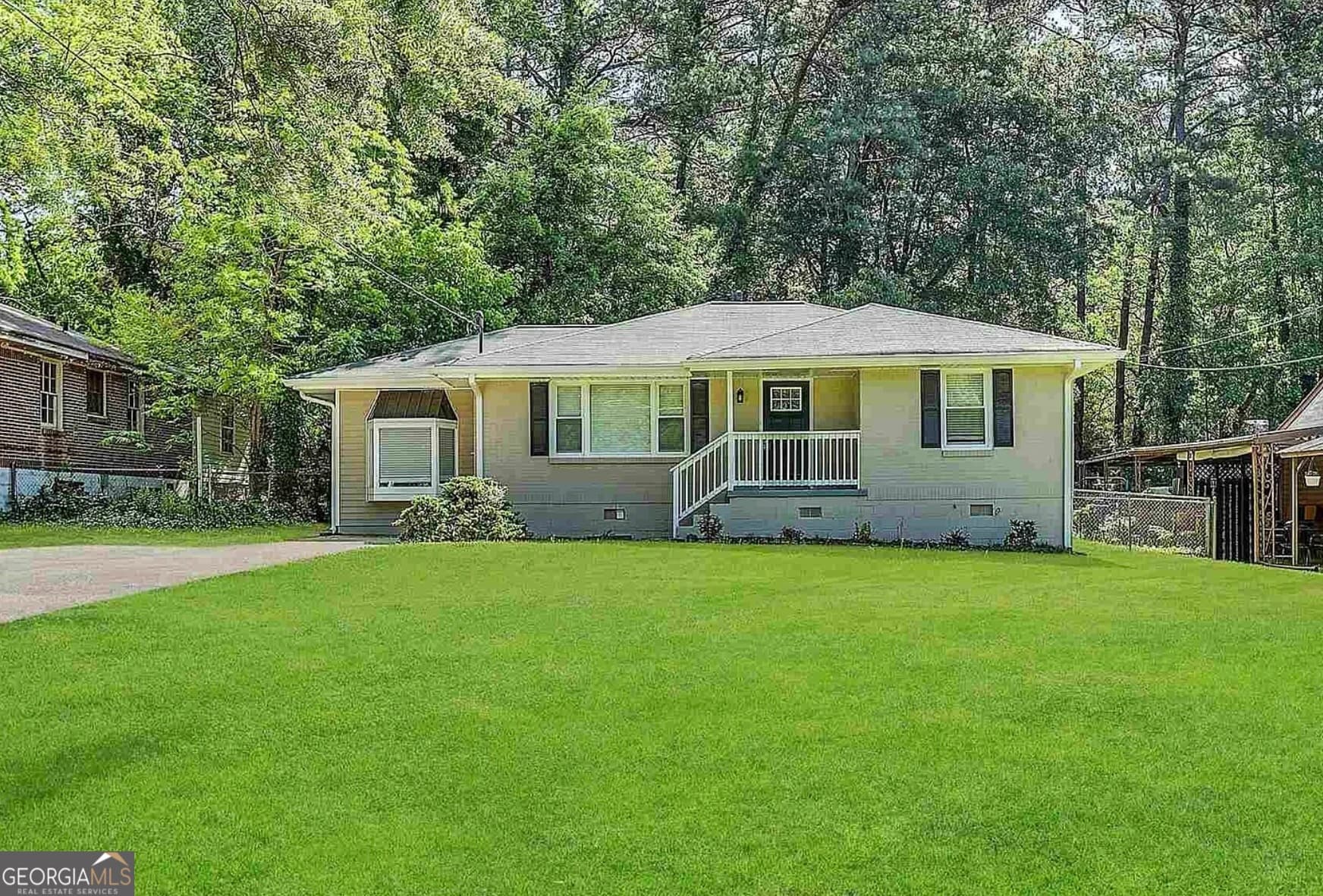 4 bedroom, 1 bathroom, 1,304 sq ft single family residence for sale at 1908 S Columbia Place, Decatur, GA 30032