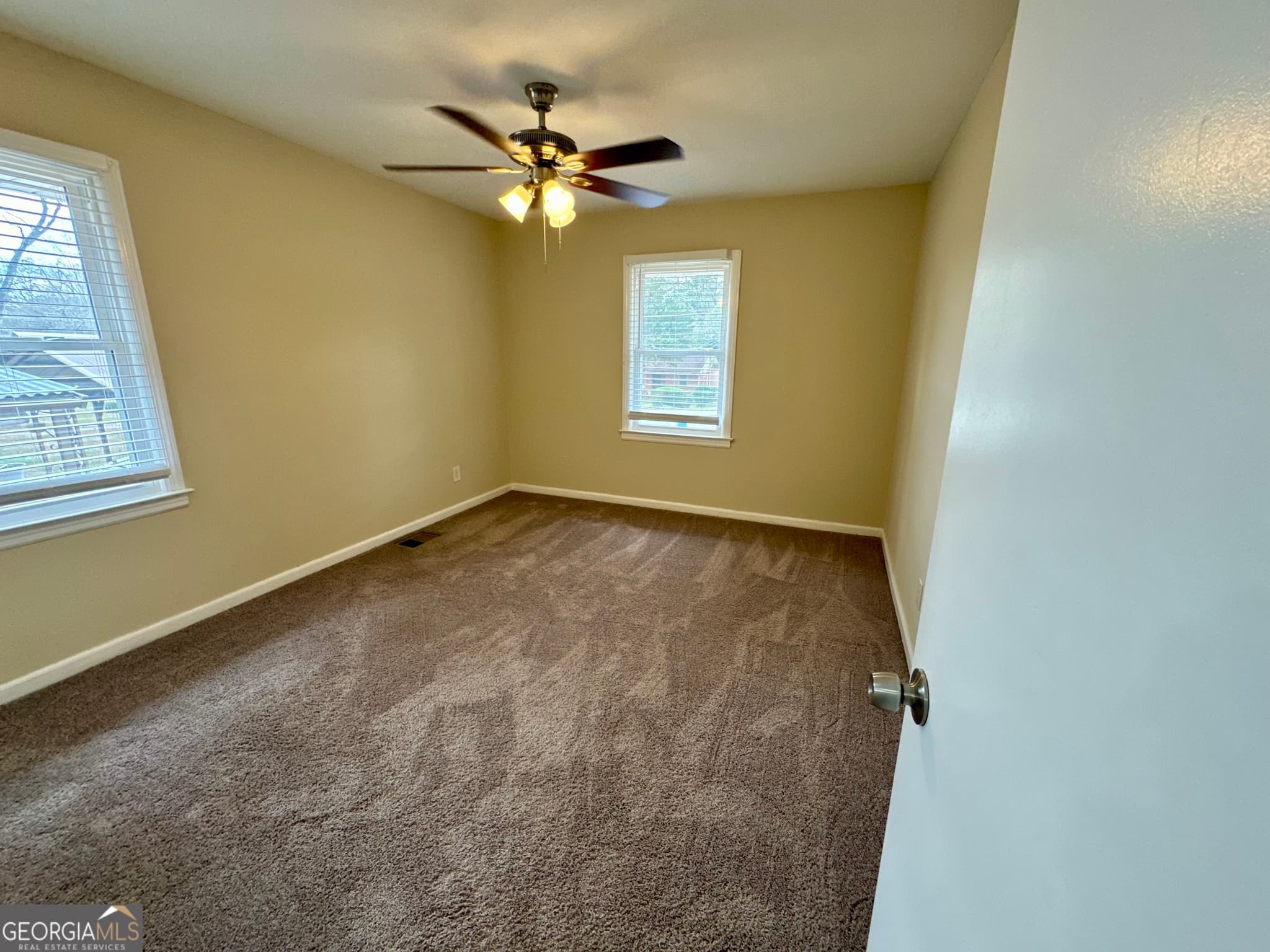 4 bedroom, 1 bathroom, 1,304 sq ft single family residence for sale at 1908 S Columbia Place, Decatur, GA 30032 — photo 10